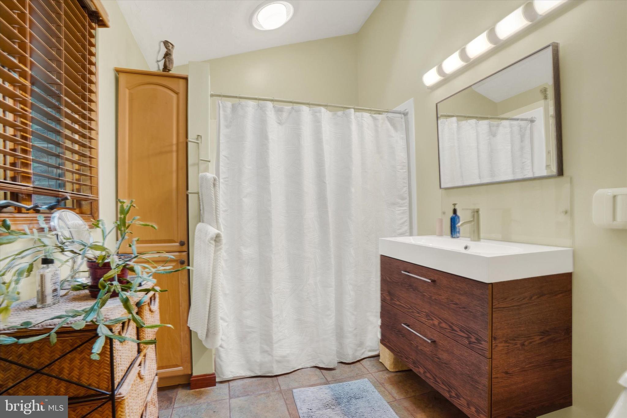 YORK TWP - Residential