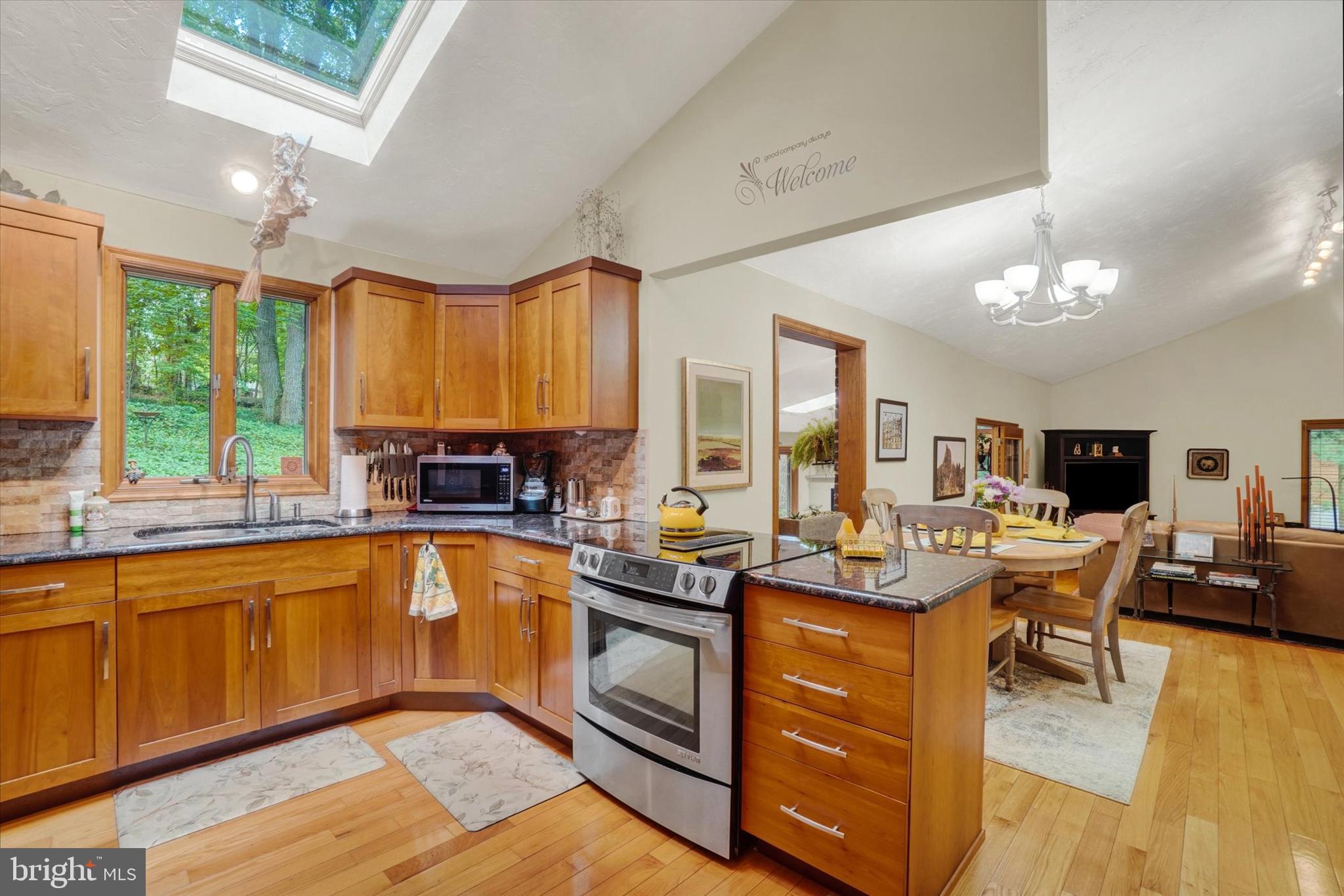 YORK TWP - Residential