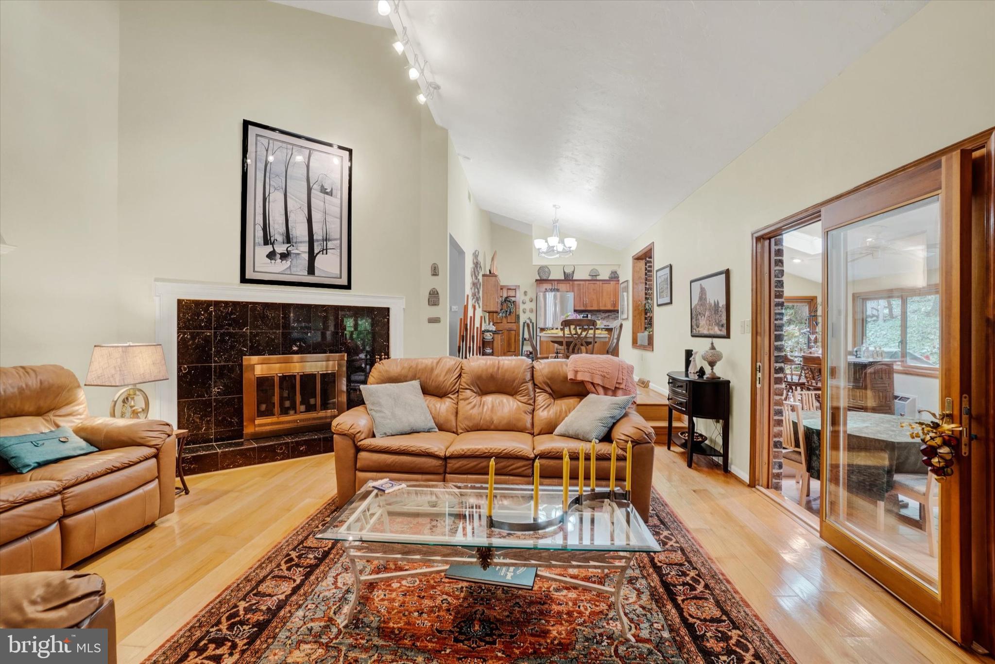 YORK TWP - Residential