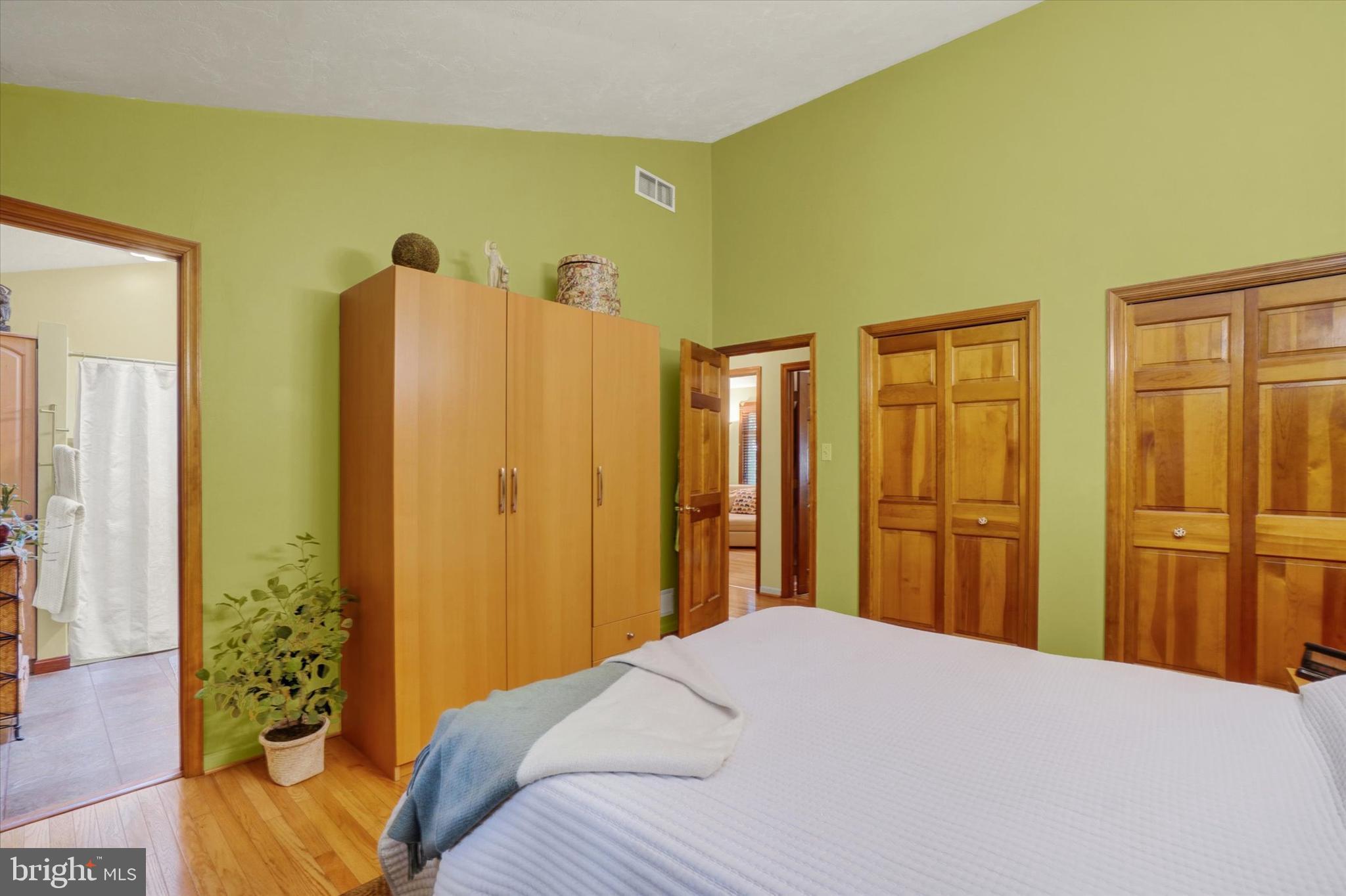 YORK TWP - Residential