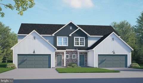 Townhouse For Sale - 7463 Saint Patrick Court<br/> ABBOTTSTOWN, PA 17301