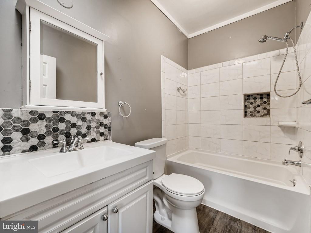 GREEKTOWN - Residential