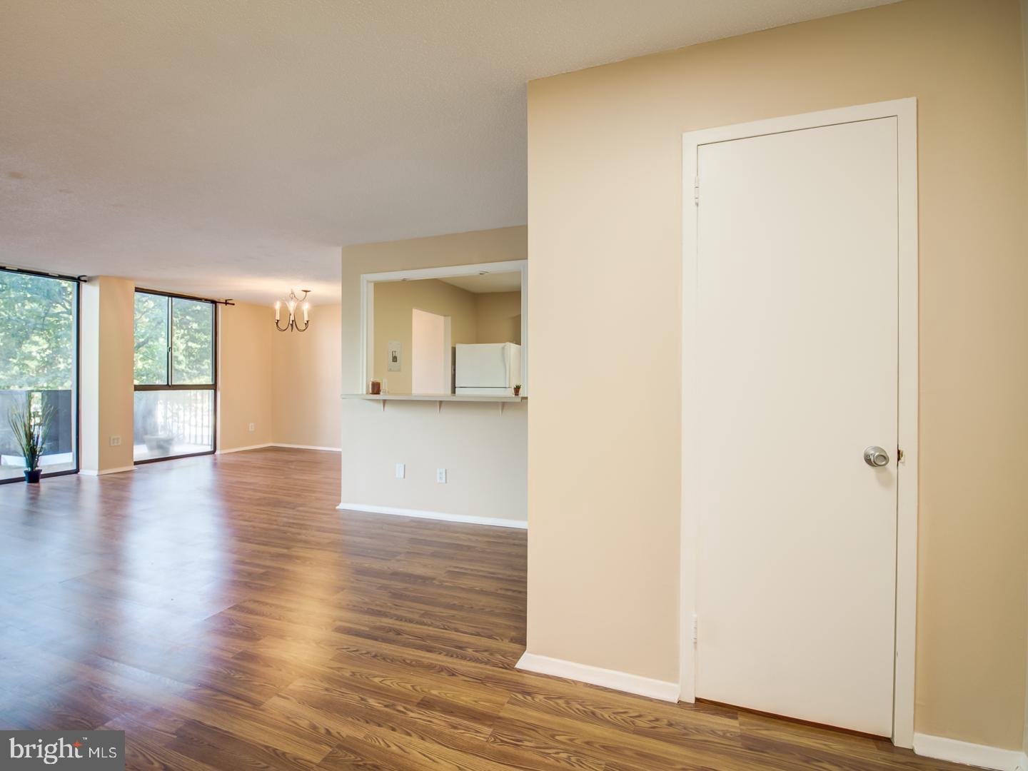 TOWERS IN WESTCHESTER PARK - Residential