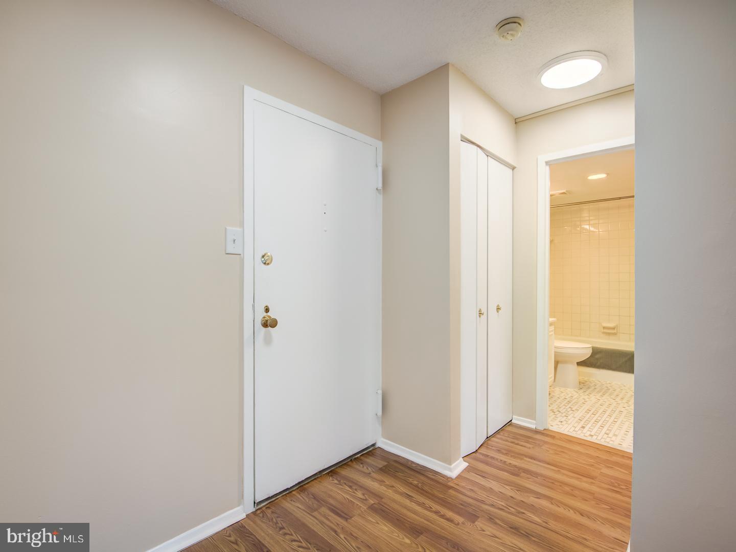 TOWERS IN WESTCHESTER PARK - Residential