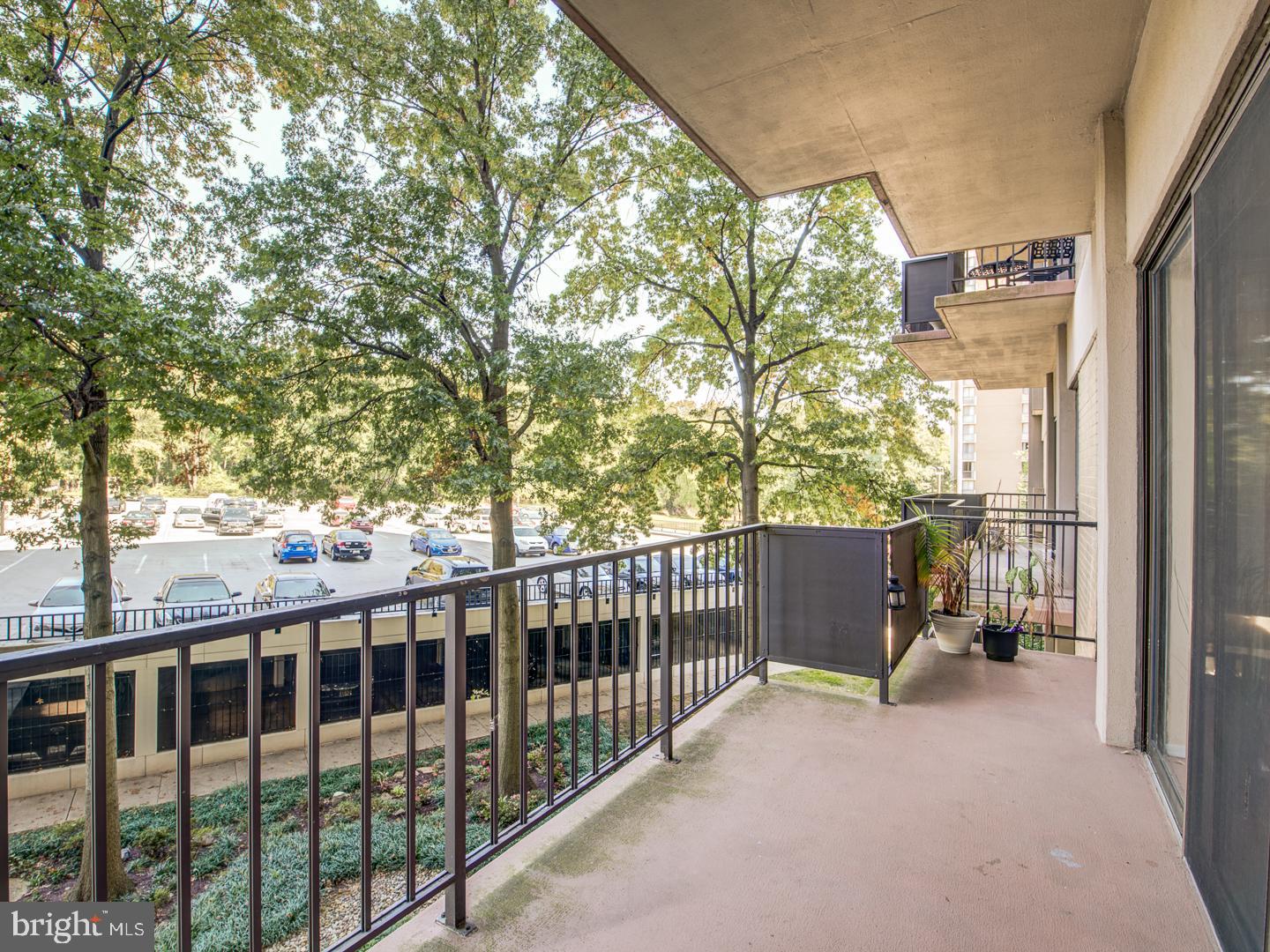 TOWERS IN WESTCHESTER PARK - Residential