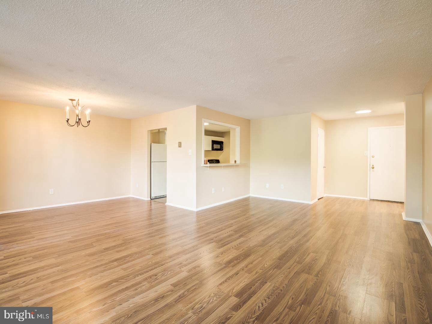 TOWERS IN WESTCHESTER PARK - Residential