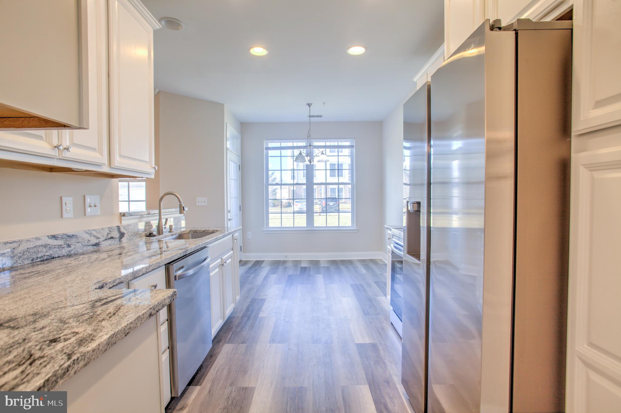 EMERALD HILLS - Residential