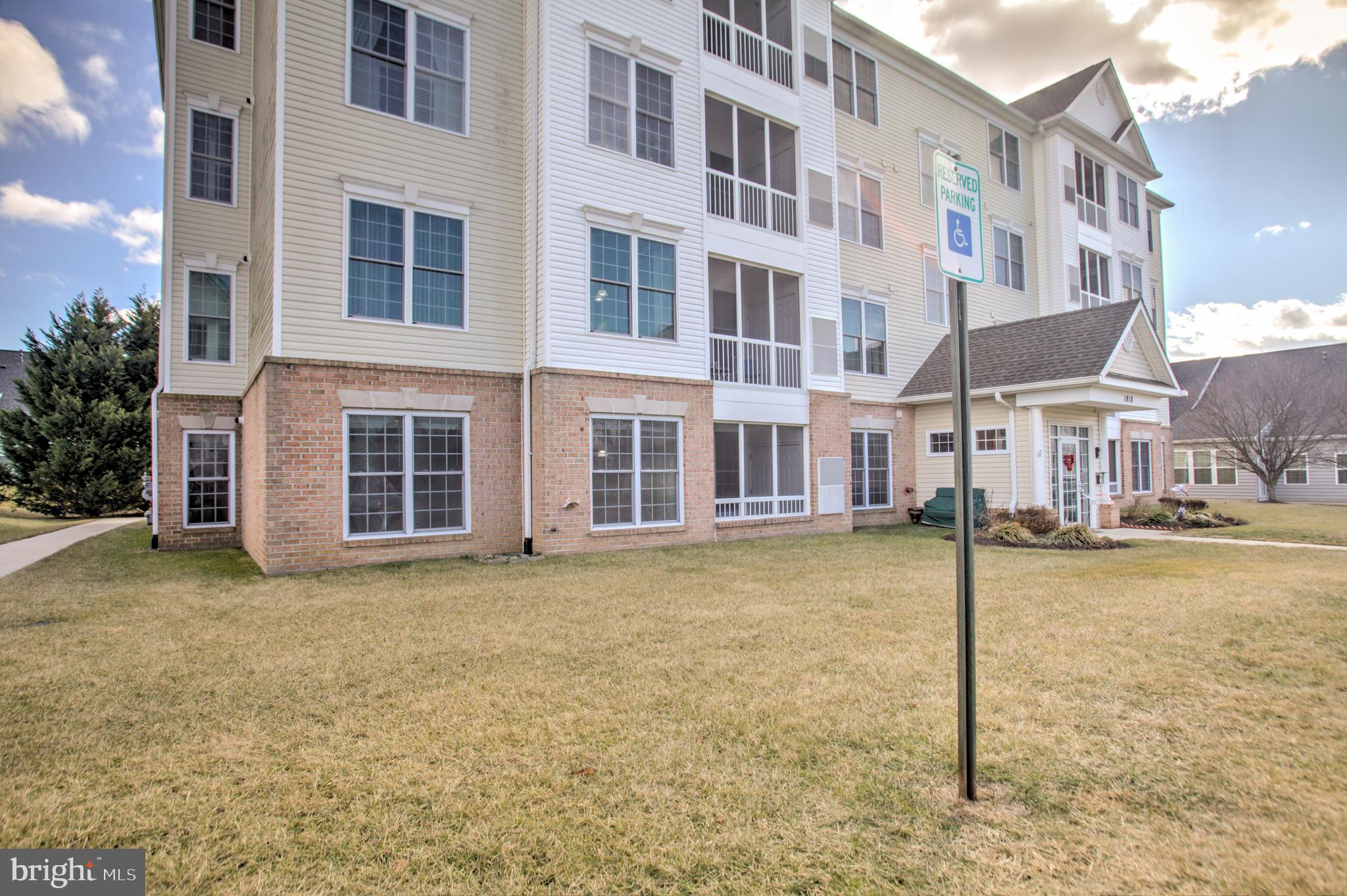 EMERALD HILLS - Residential