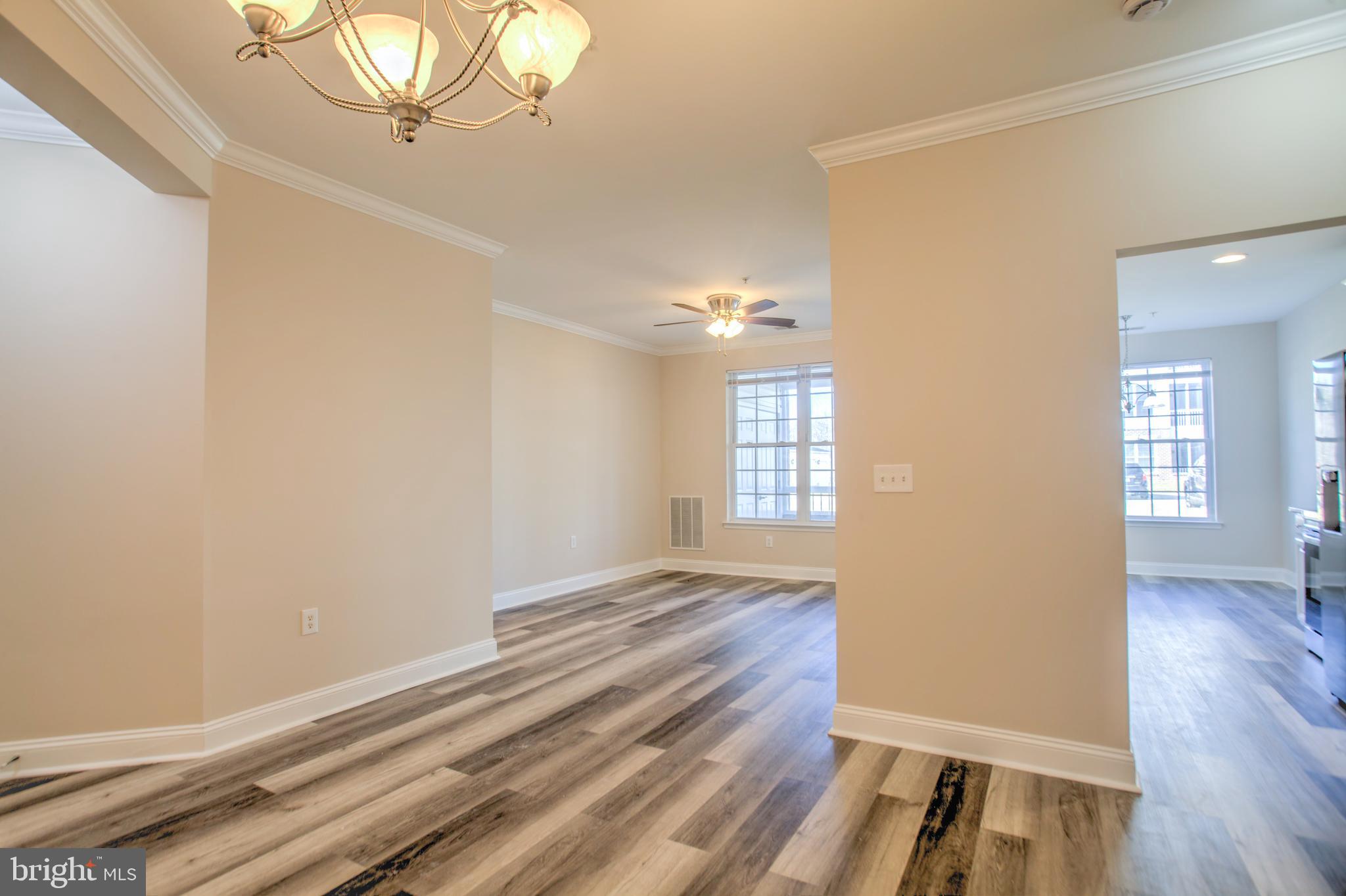 EMERALD HILLS - Residential