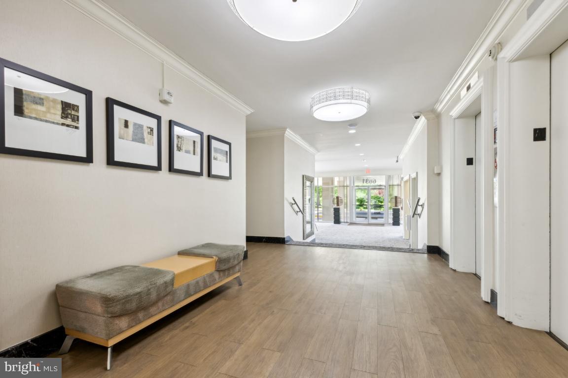 RIVER TOWERS - Residential