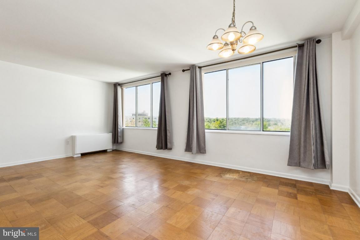 RIVER TOWERS - Residential