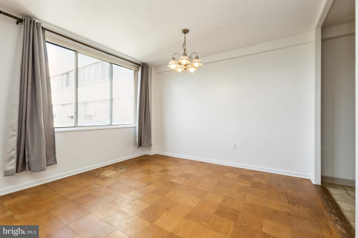 RIVER TOWERS - Residential