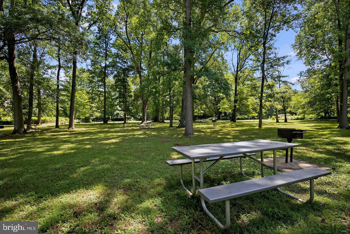 RIVER TOWERS - Residential