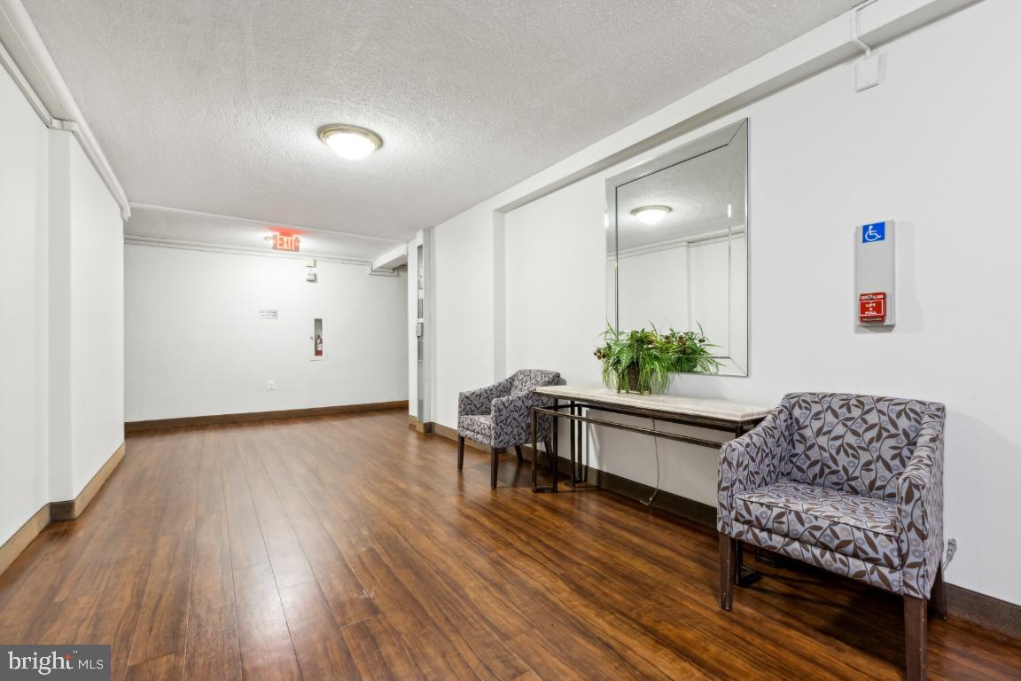 RIVER TOWERS - Residential