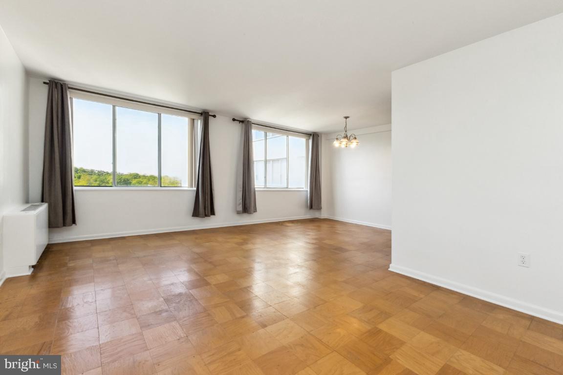 RIVER TOWERS - Residential