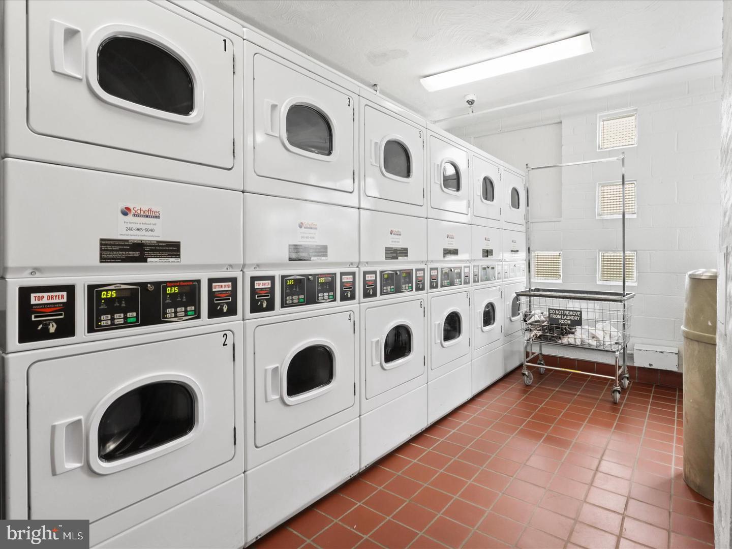 RIVER TOWERS - Residential