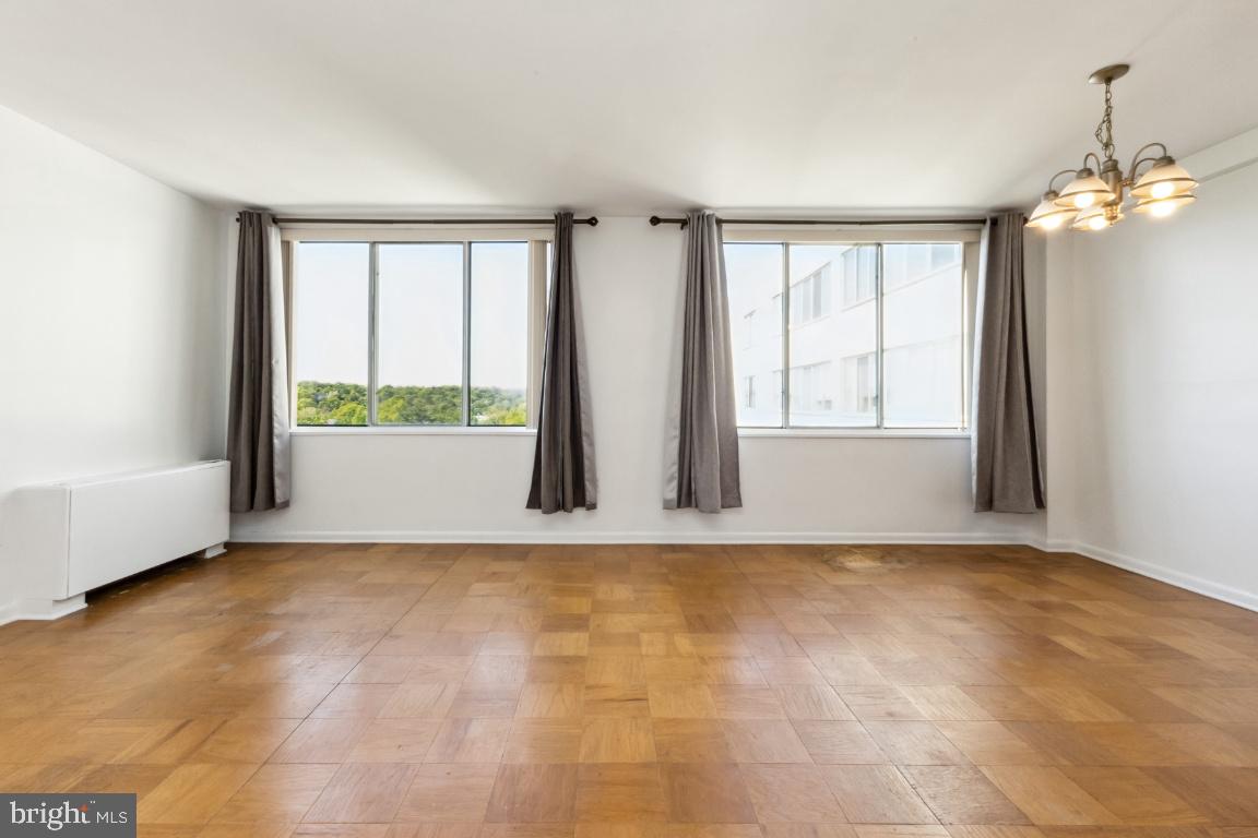 RIVER TOWERS - Residential