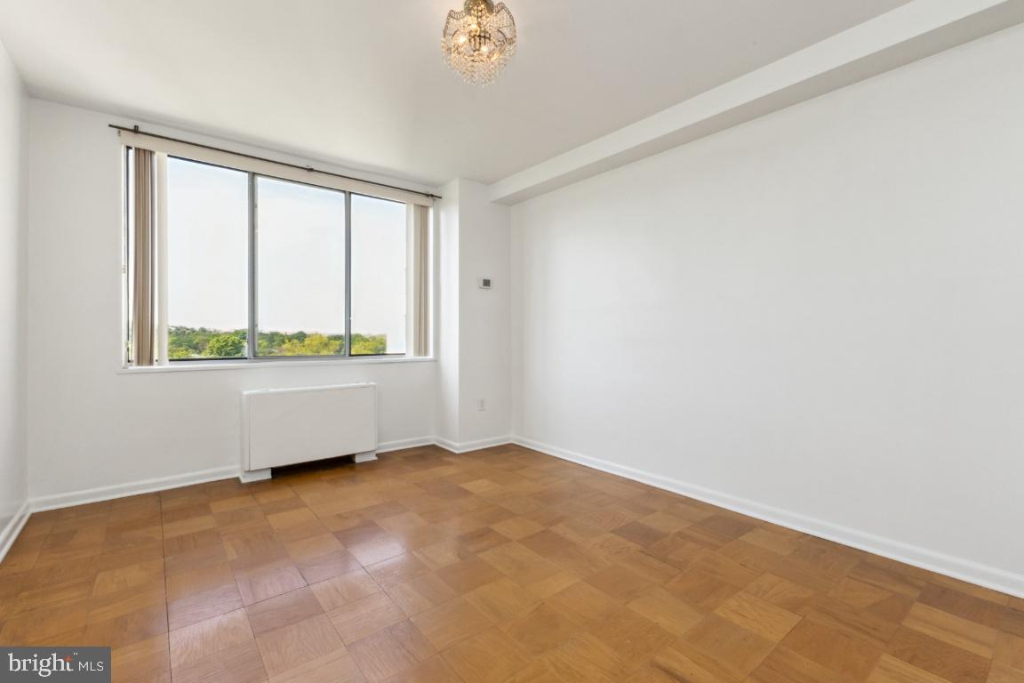 RIVER TOWERS - Residential