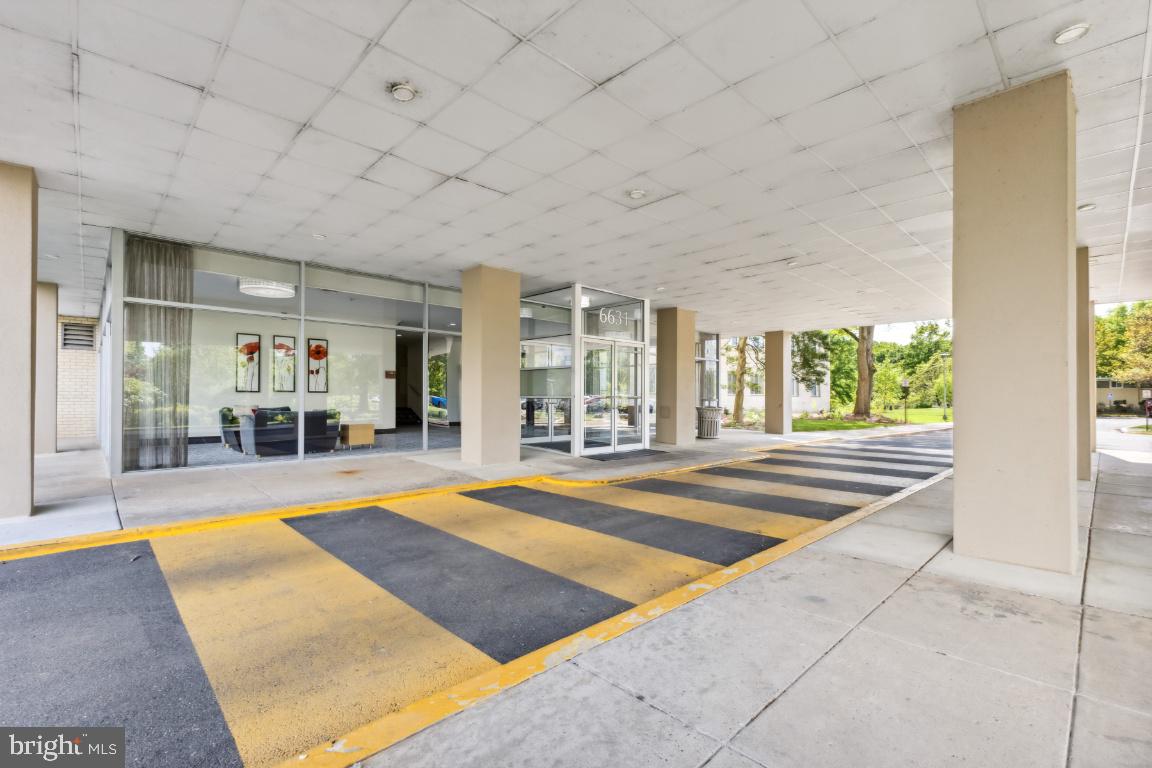 RIVER TOWERS - Residential