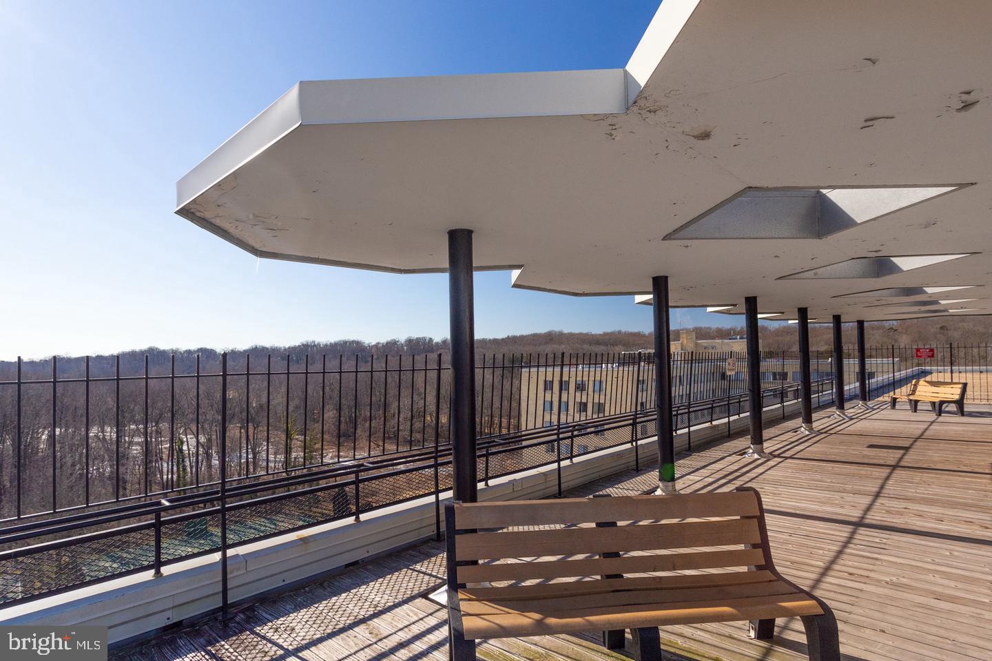 RIVER TOWERS - Residential