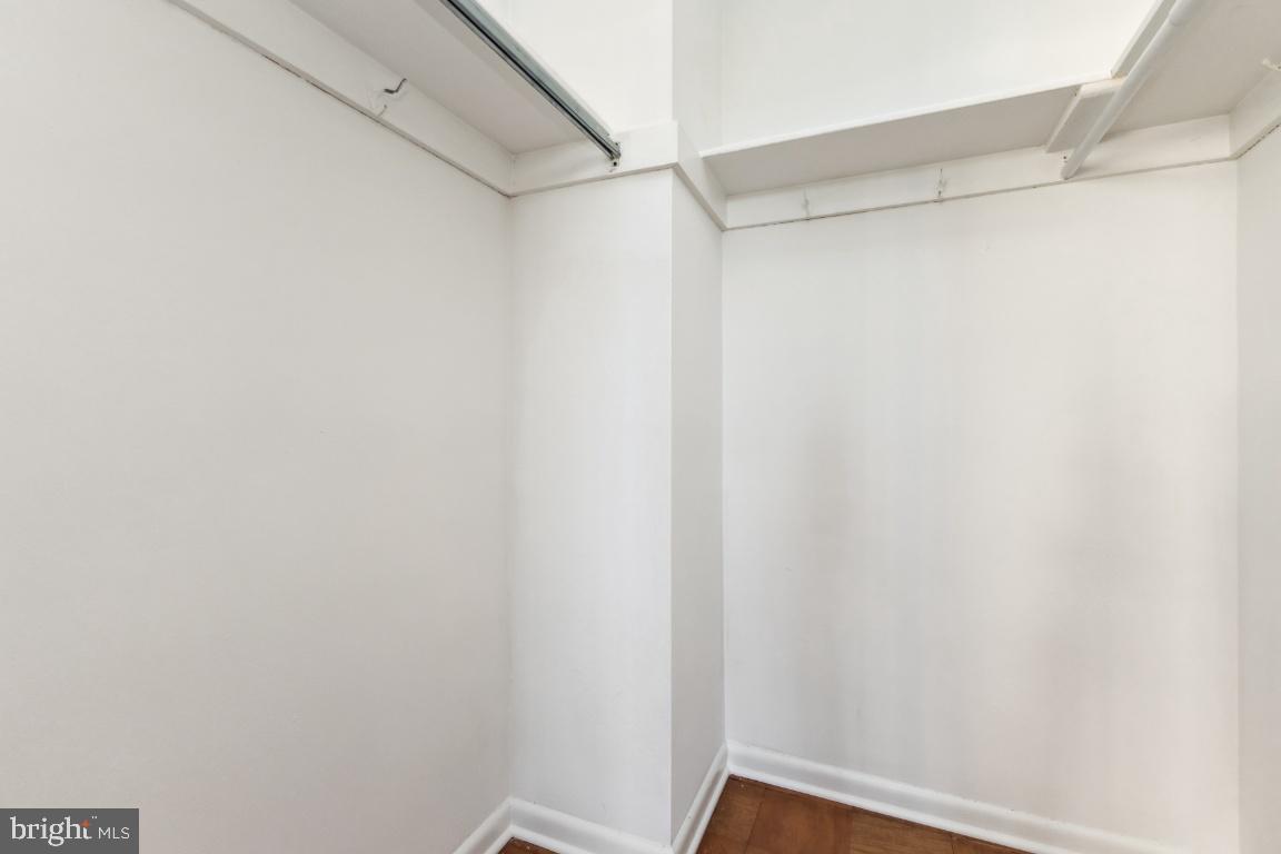 RIVER TOWERS - Residential