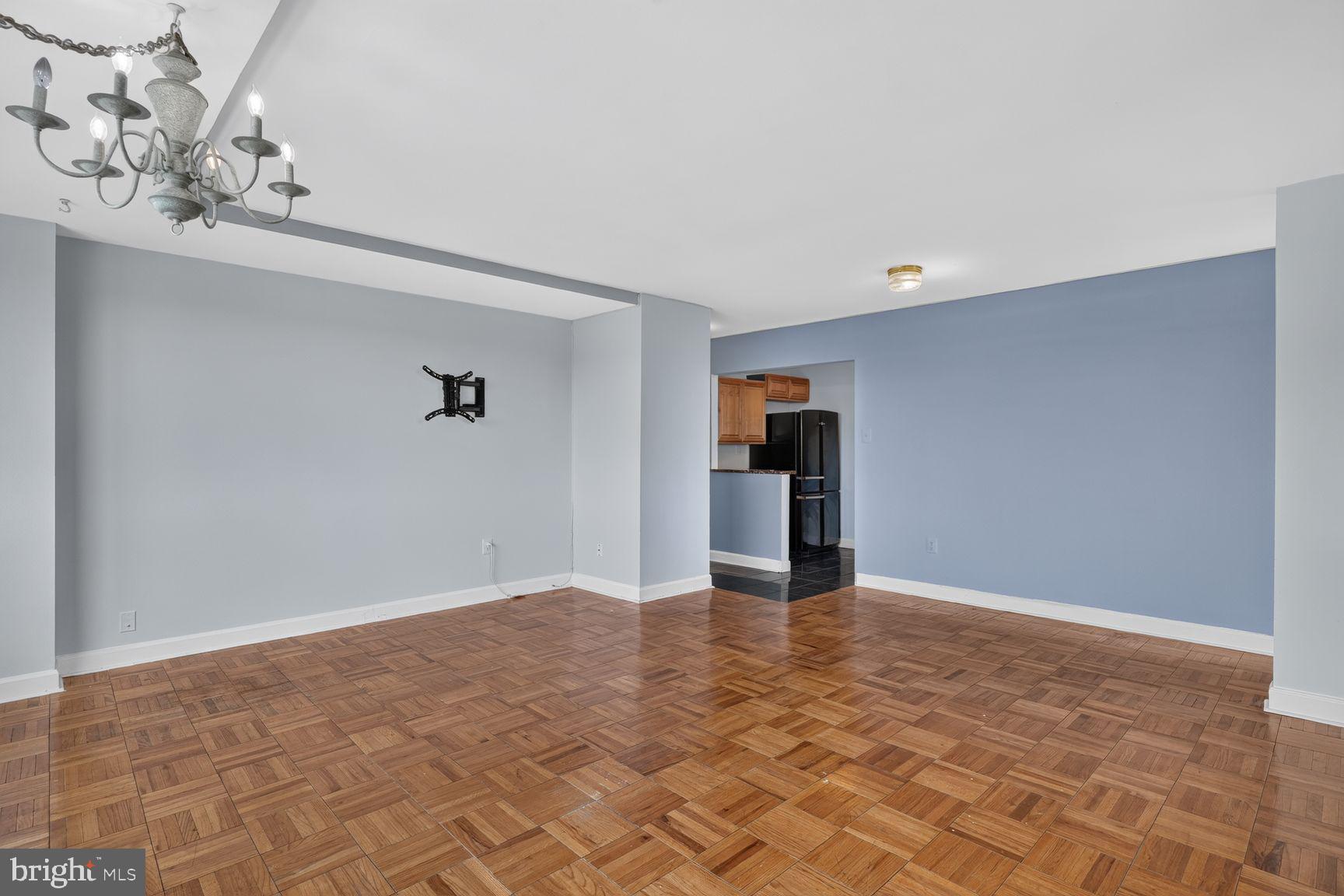1011 ARLINGTON BOULEVARD 942