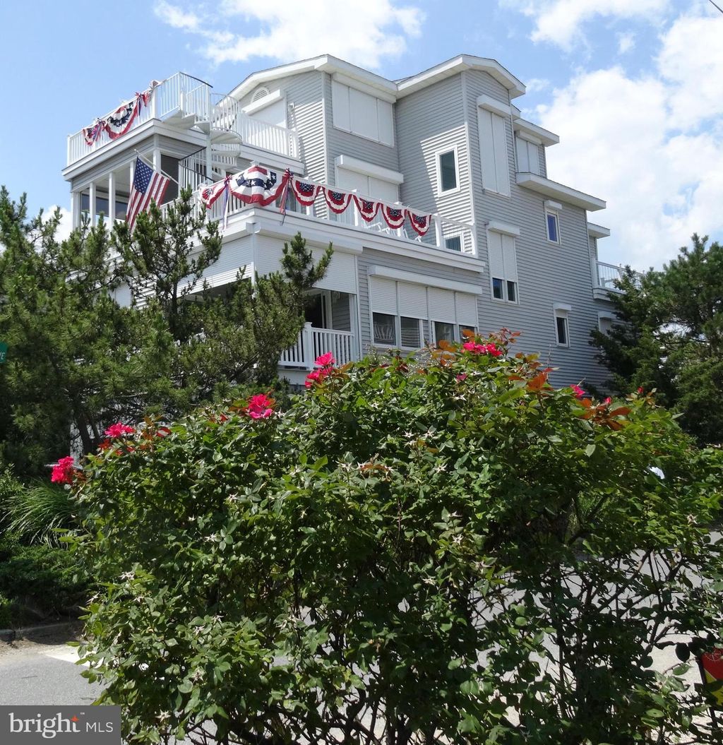 Photo of 40209 Maryland Avenue, FENWICK ISLAND, DE 19944 (MLS # DESU2100990)