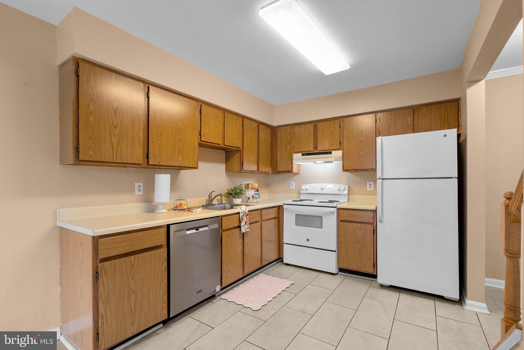 HOMELAND VILLAGE - Residential