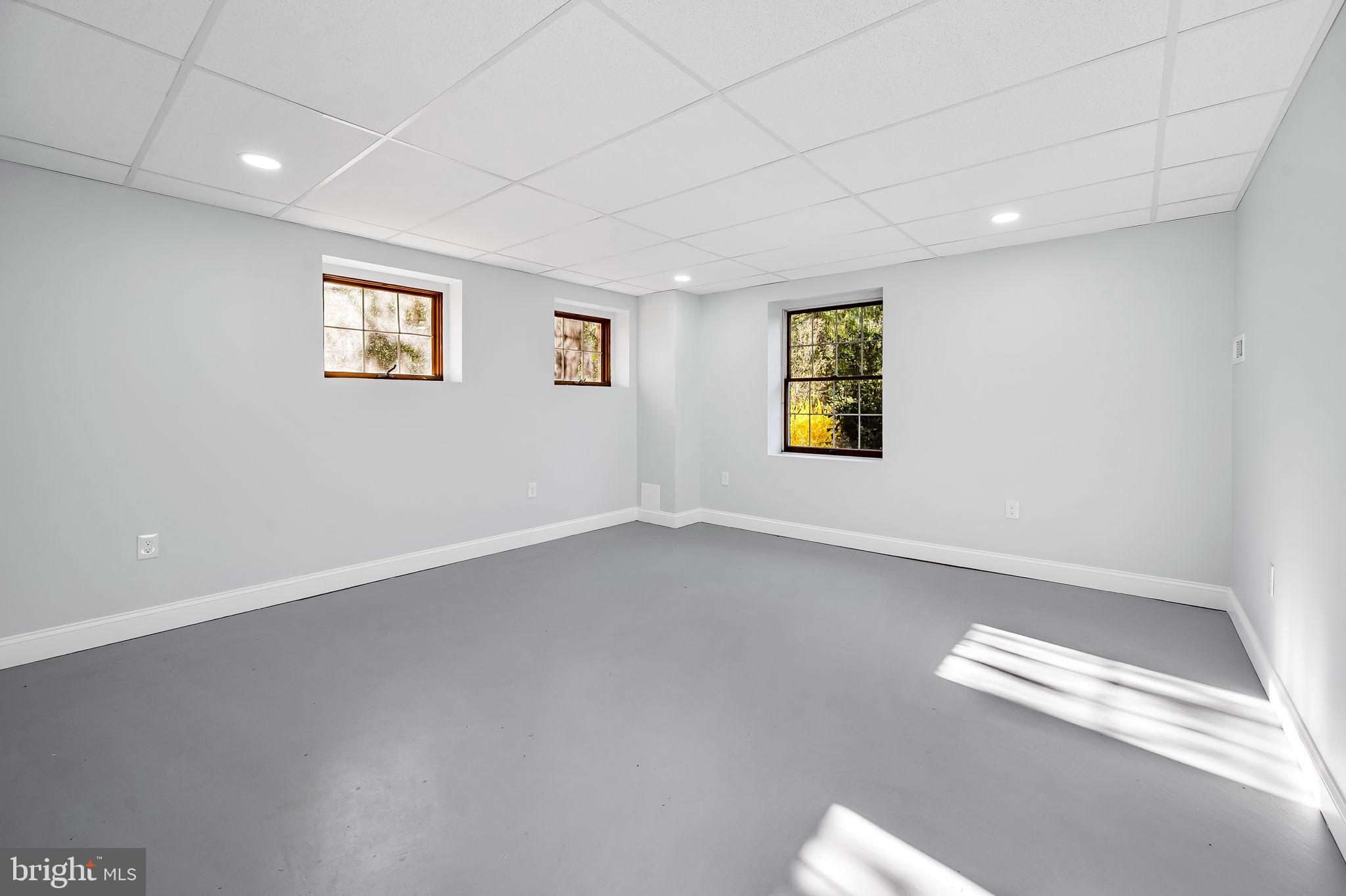 HONEYSUCKLE HILL - Residential