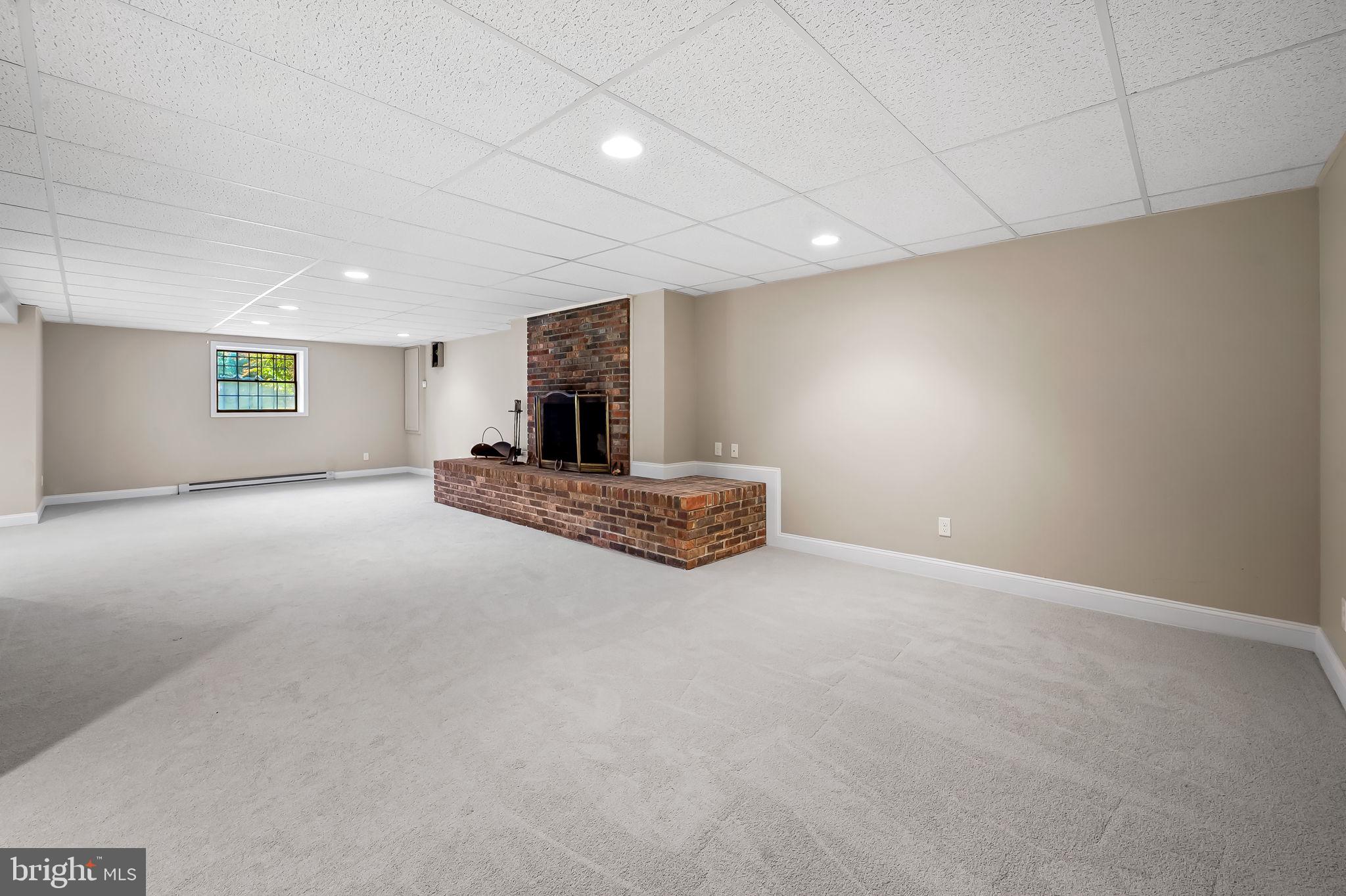 HONEYSUCKLE HILL - Residential