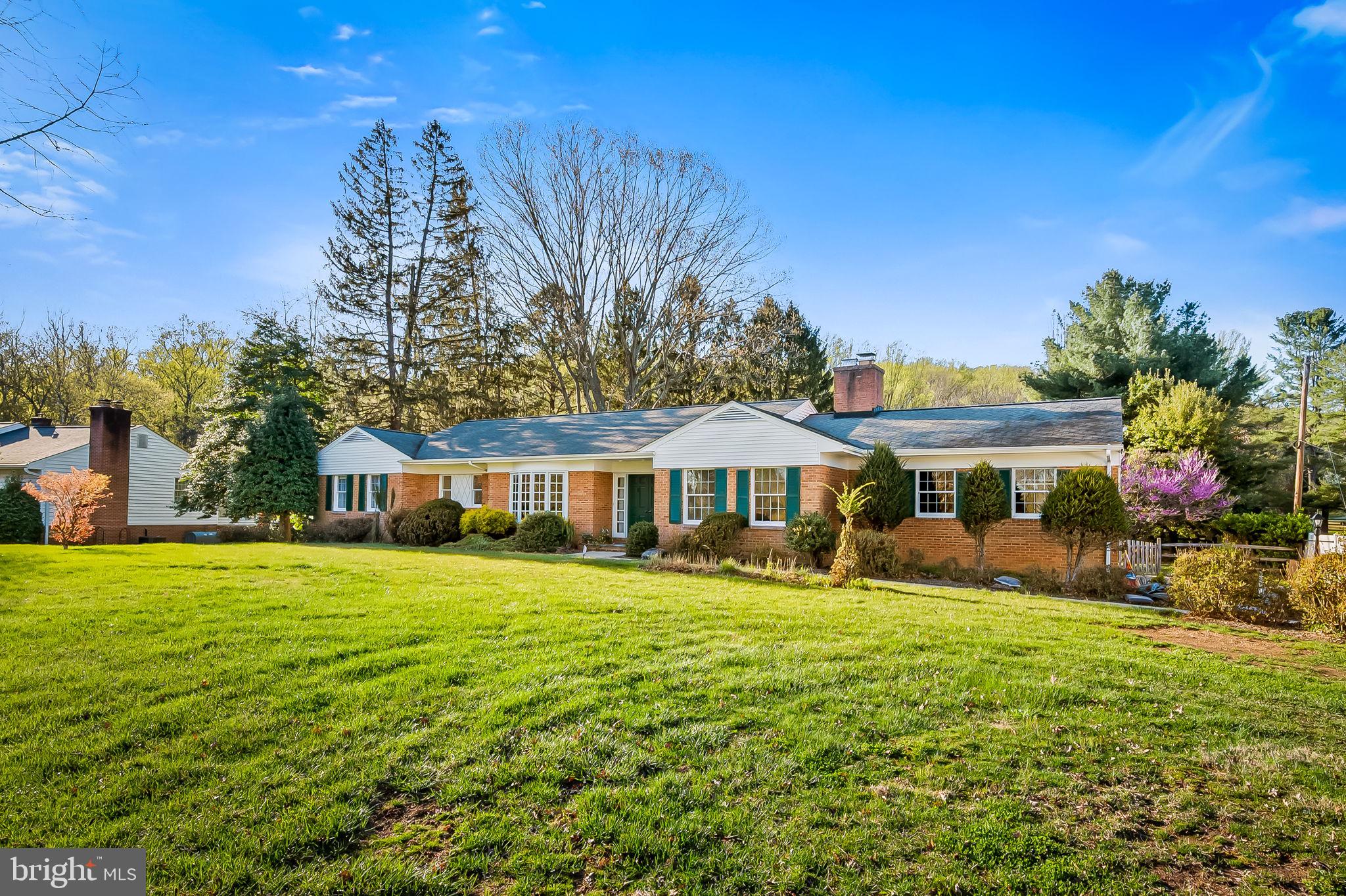 HONEYSUCKLE HILL - Residential