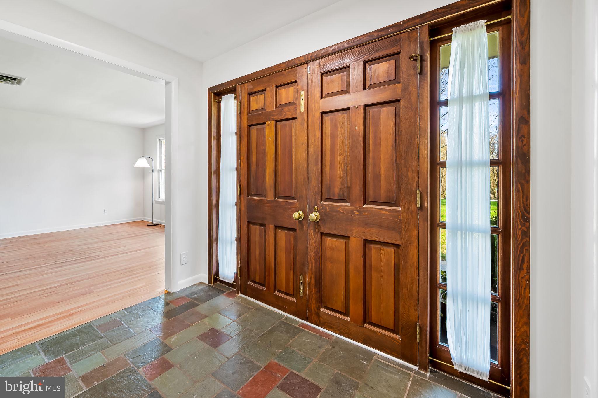 HONEYSUCKLE HILL - Residential