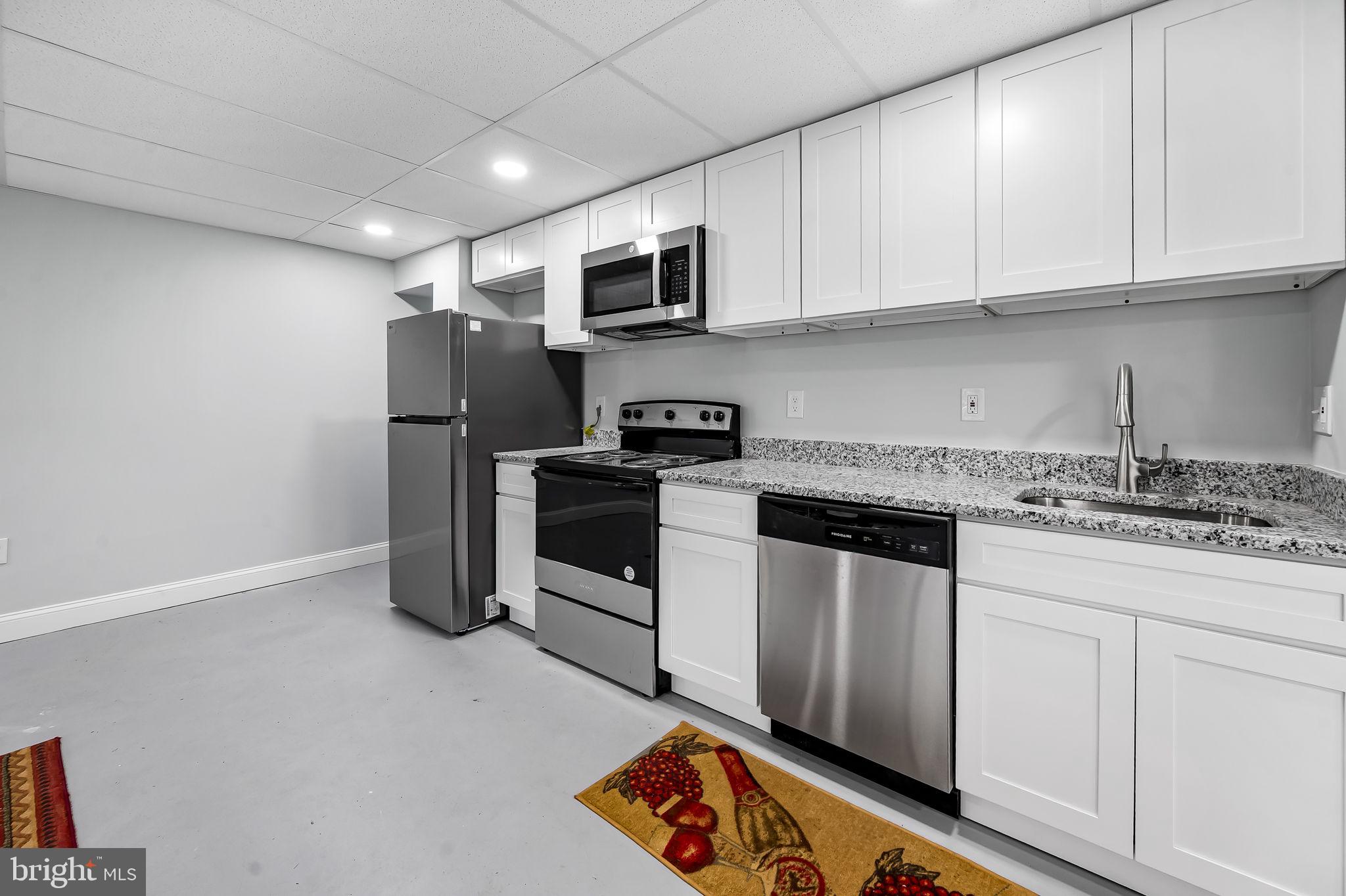 HONEYSUCKLE HILL - Residential