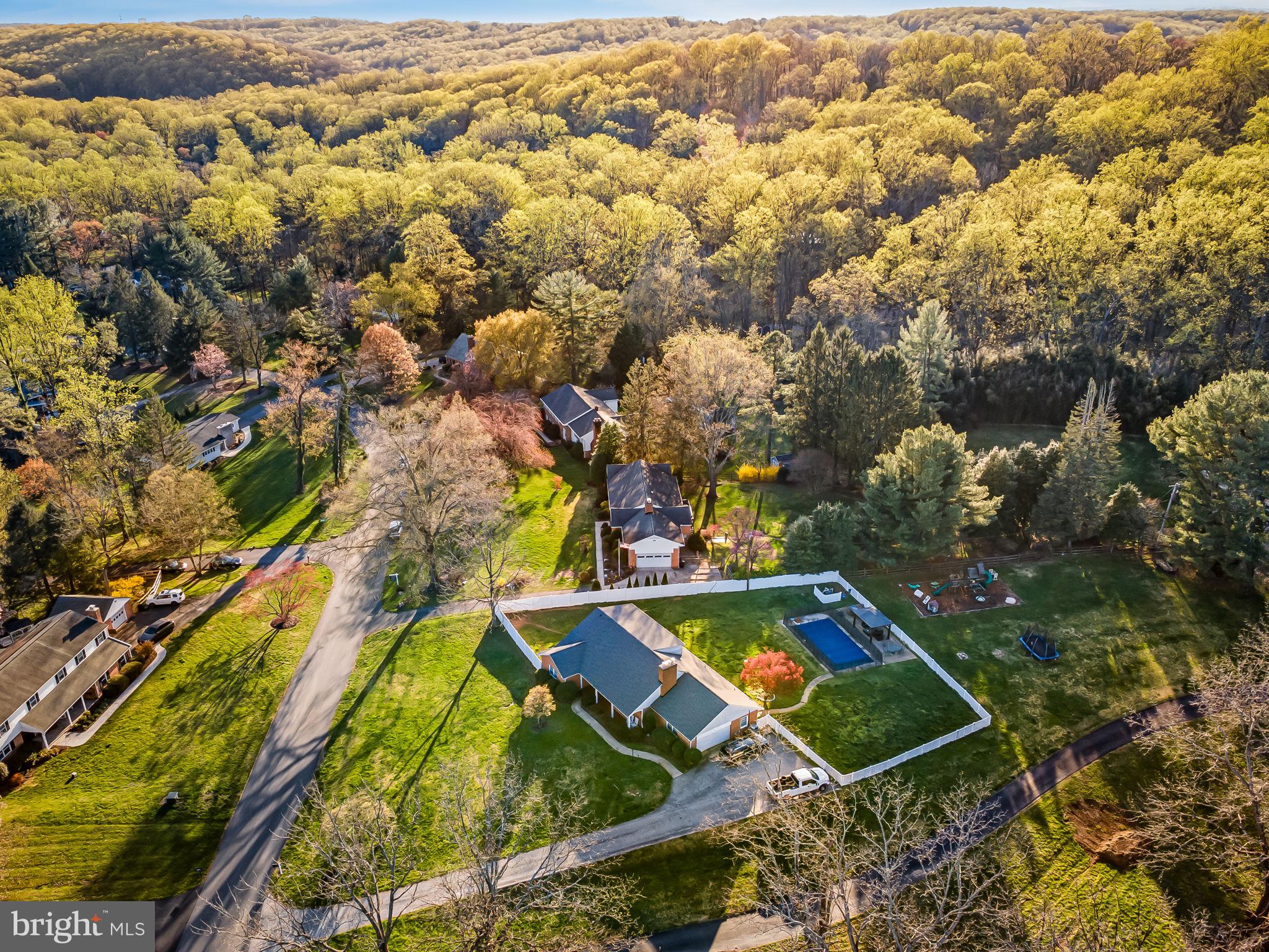 HONEYSUCKLE HILL - Residential