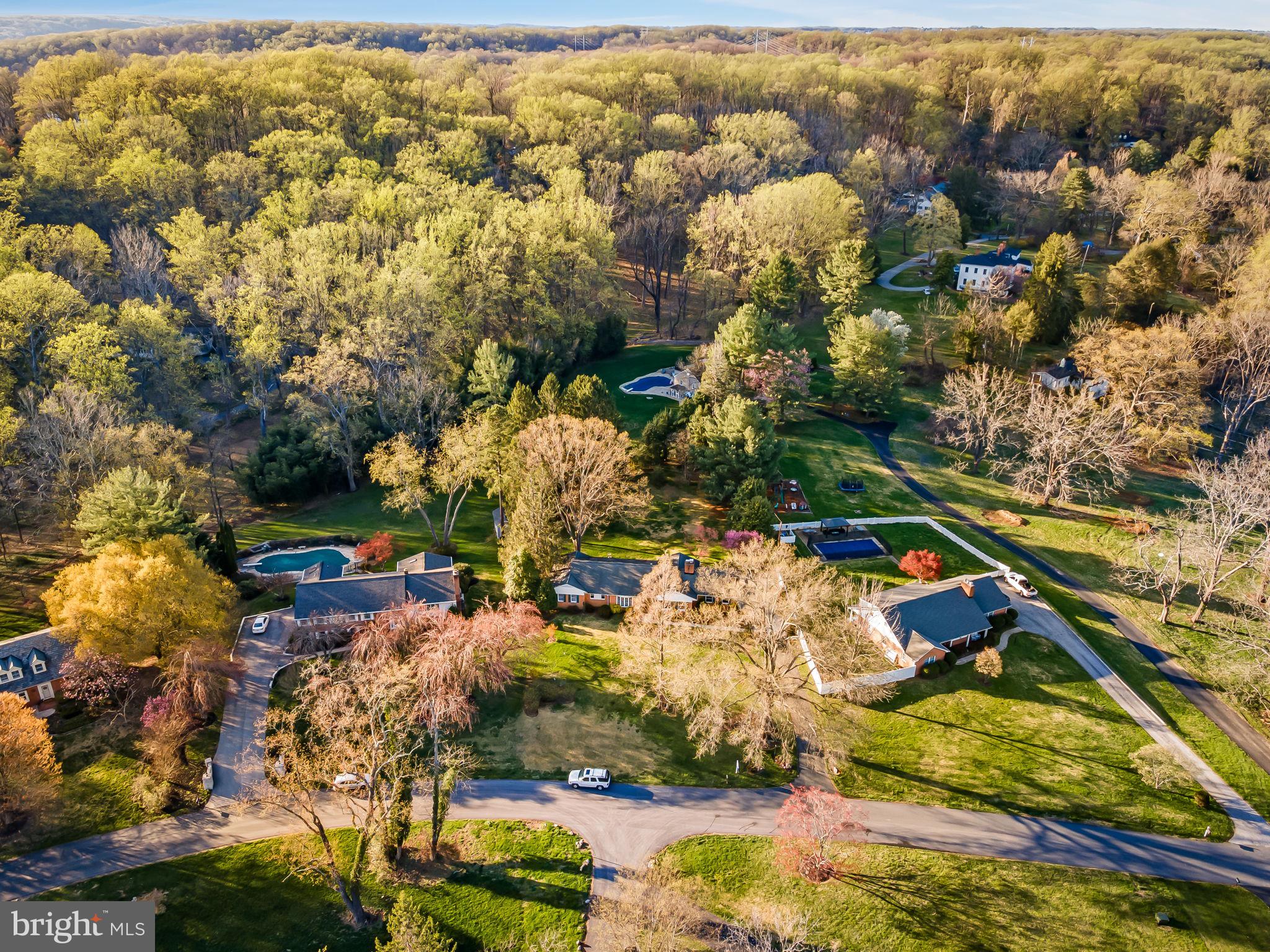 HONEYSUCKLE HILL - Residential