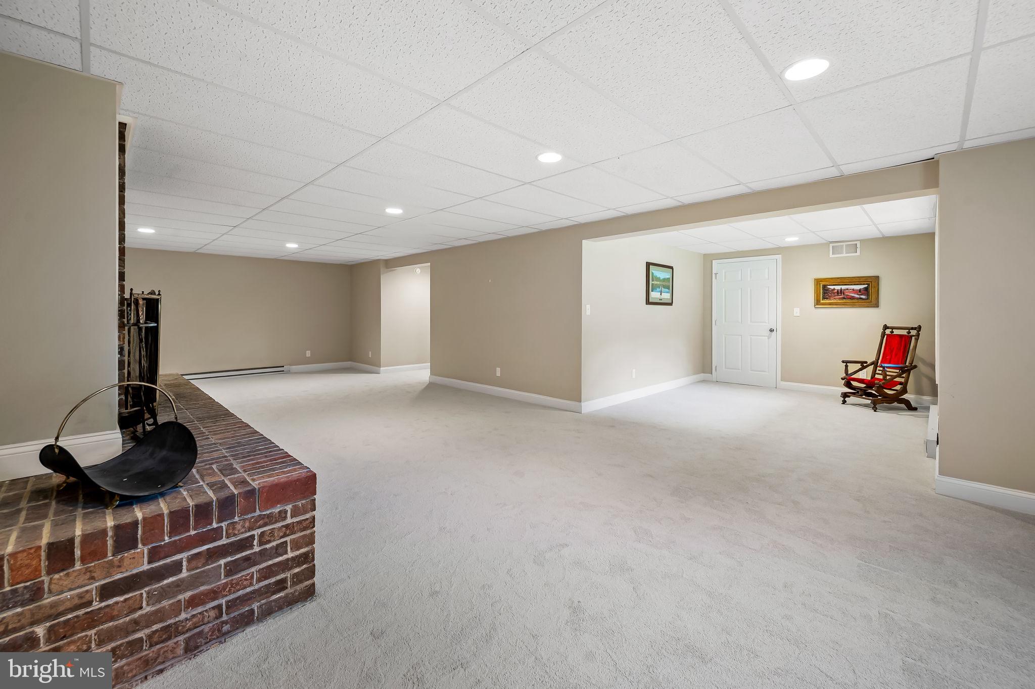 HONEYSUCKLE HILL - Residential