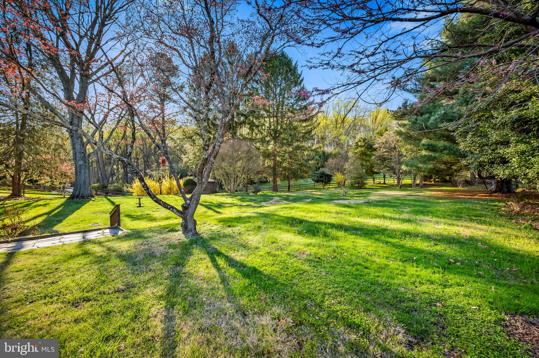 HONEYSUCKLE HILL - Residential
