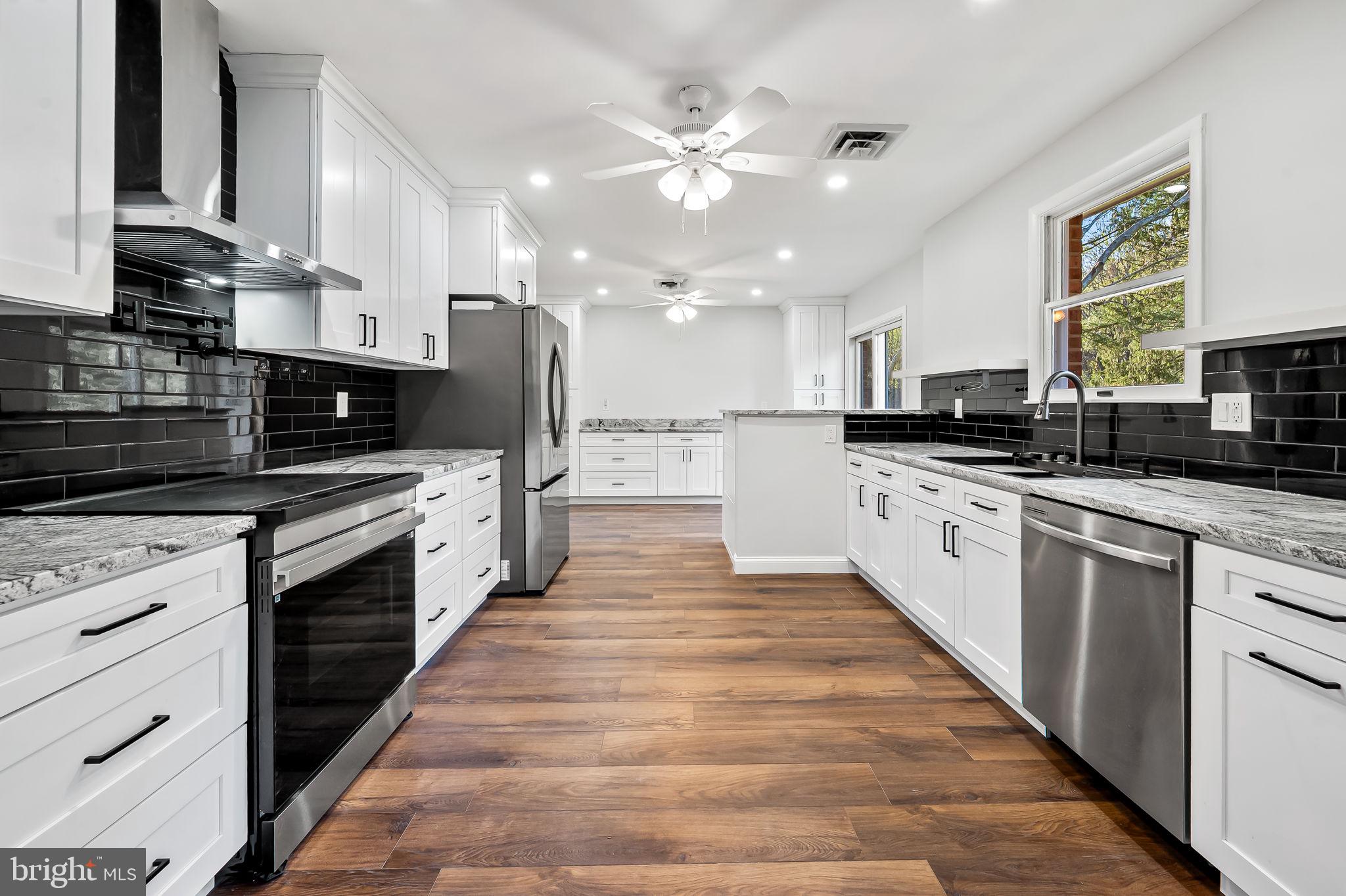 HONEYSUCKLE HILL - Residential