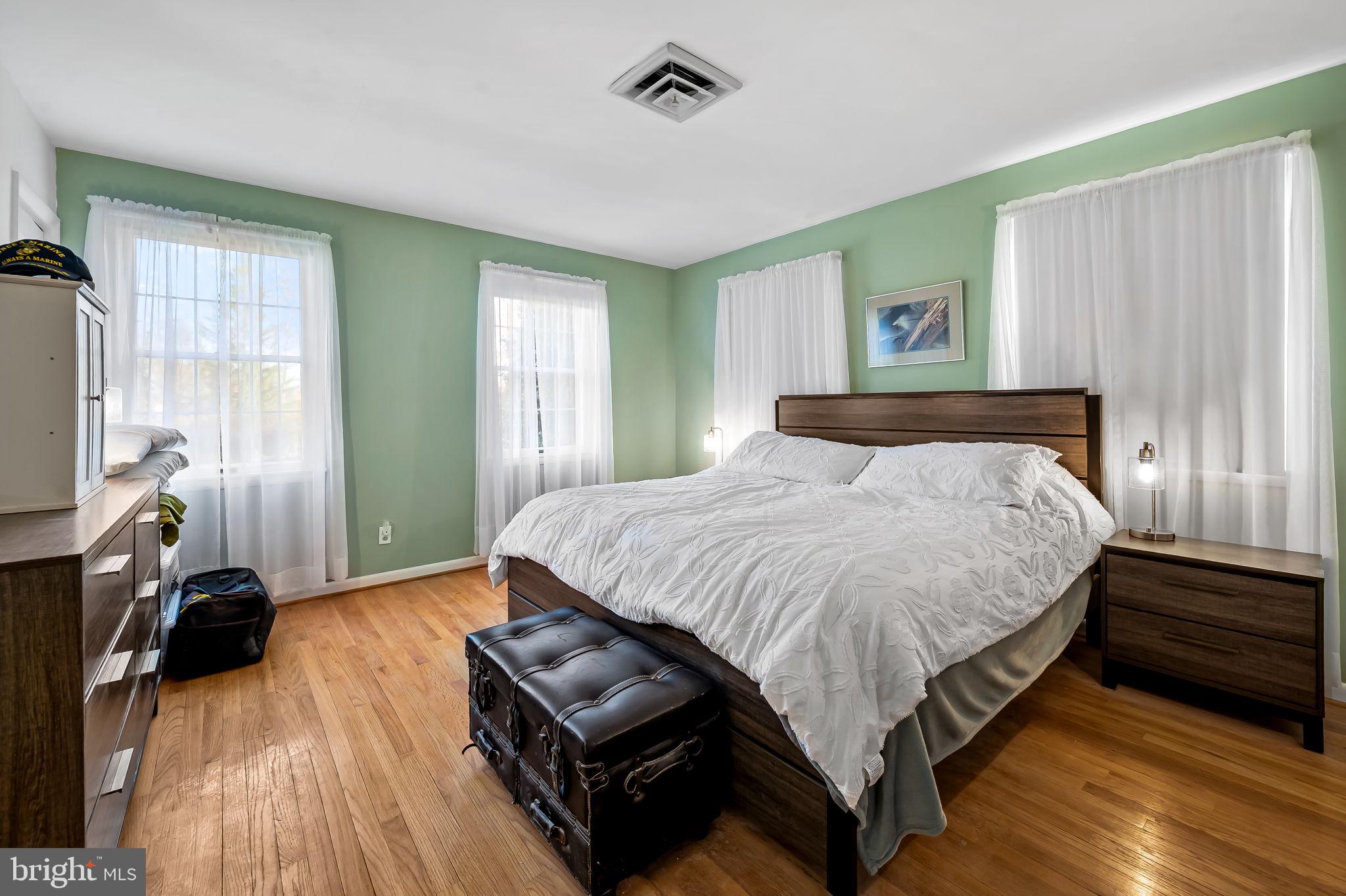 HONEYSUCKLE HILL - Residential