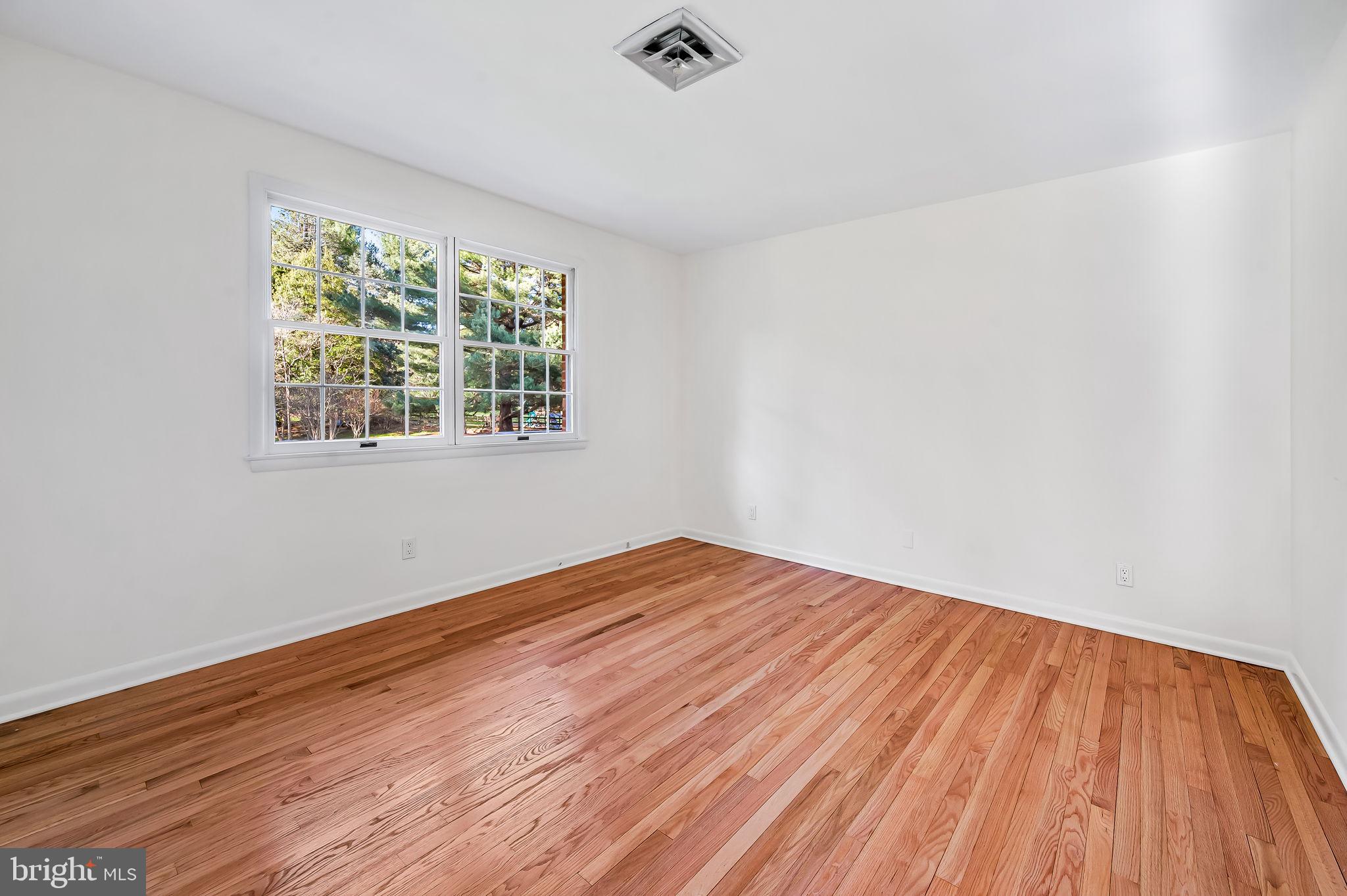 HONEYSUCKLE HILL - Residential