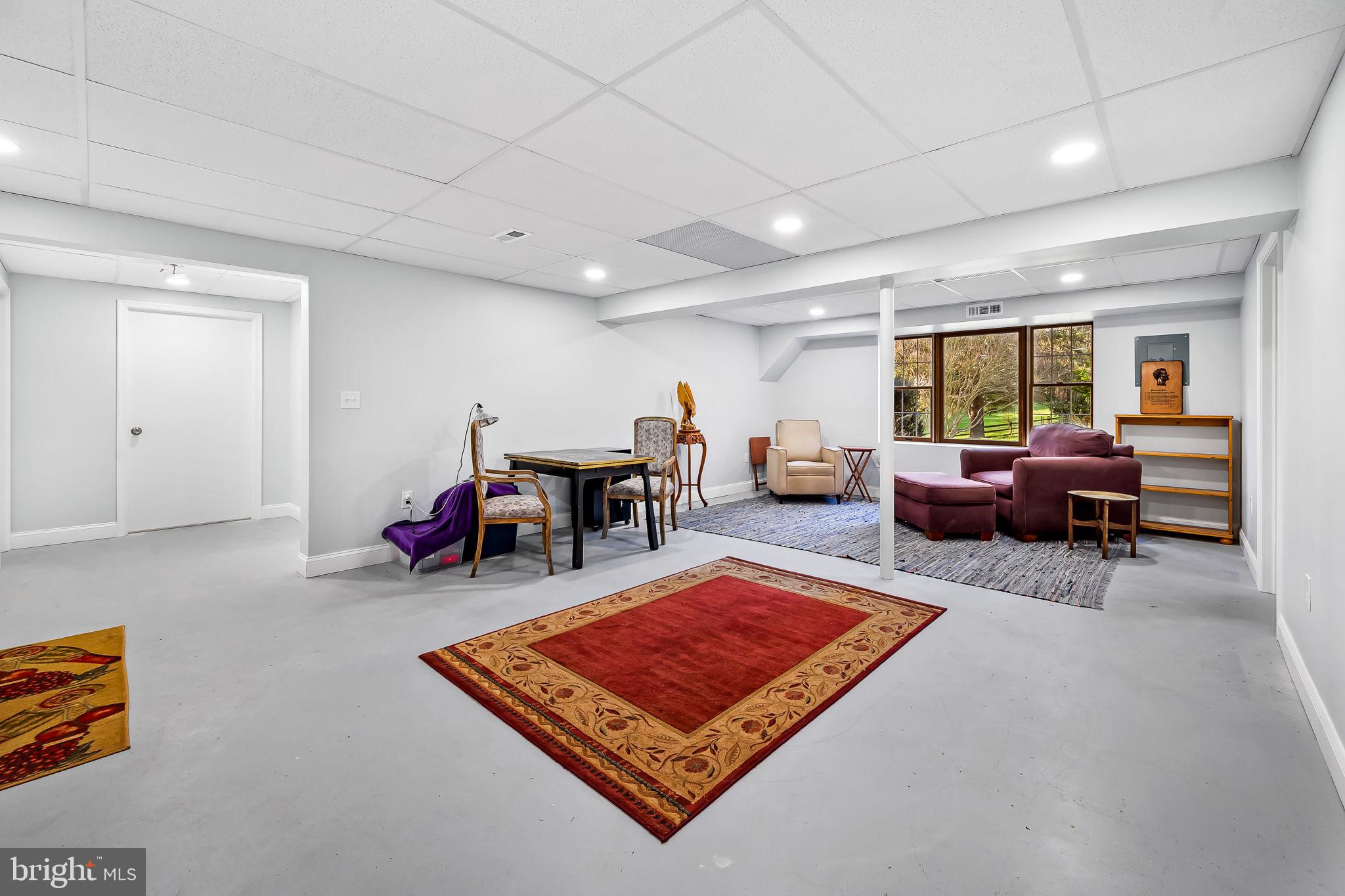 HONEYSUCKLE HILL - Residential