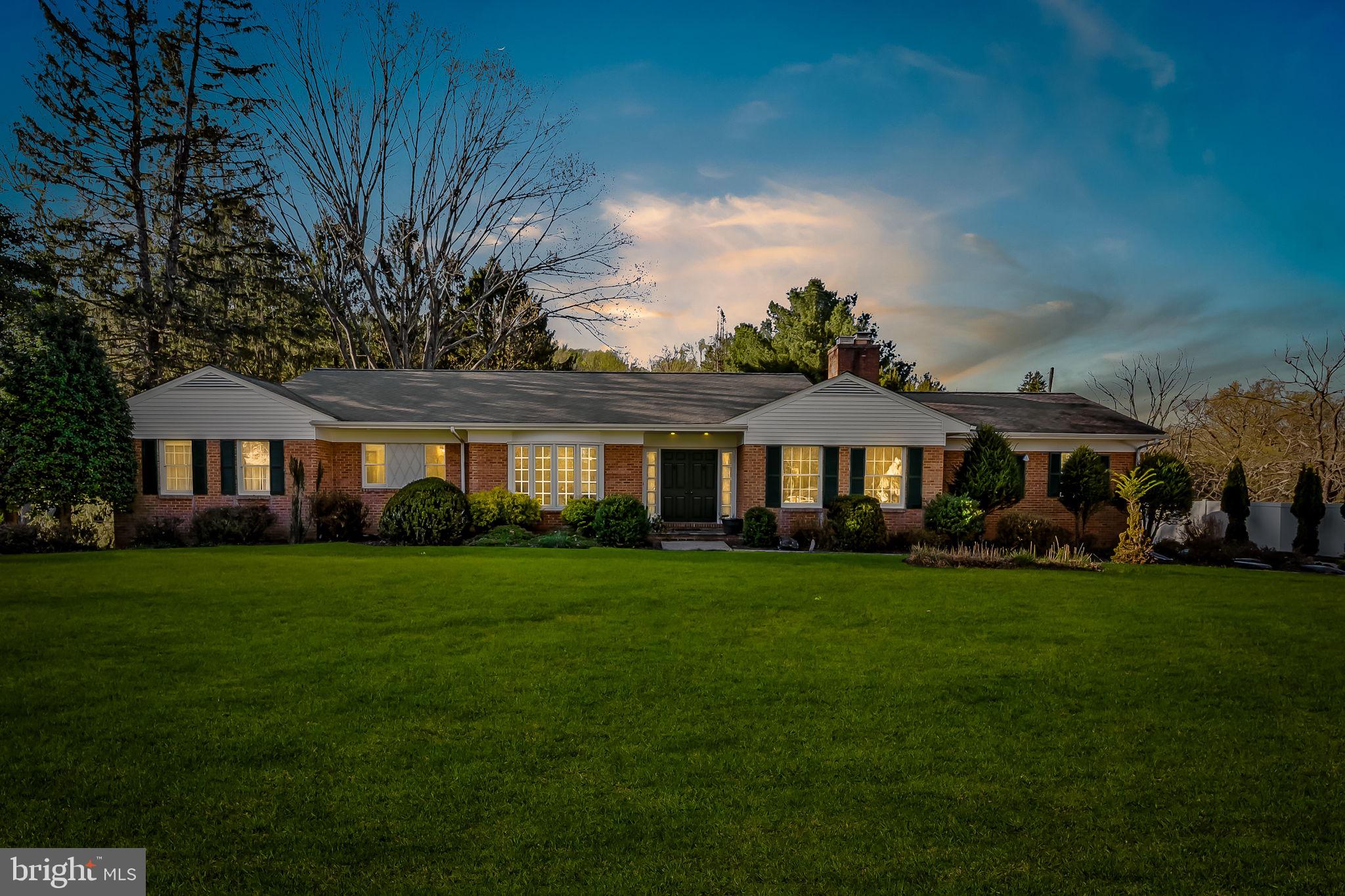 HONEYSUCKLE HILL - Residential