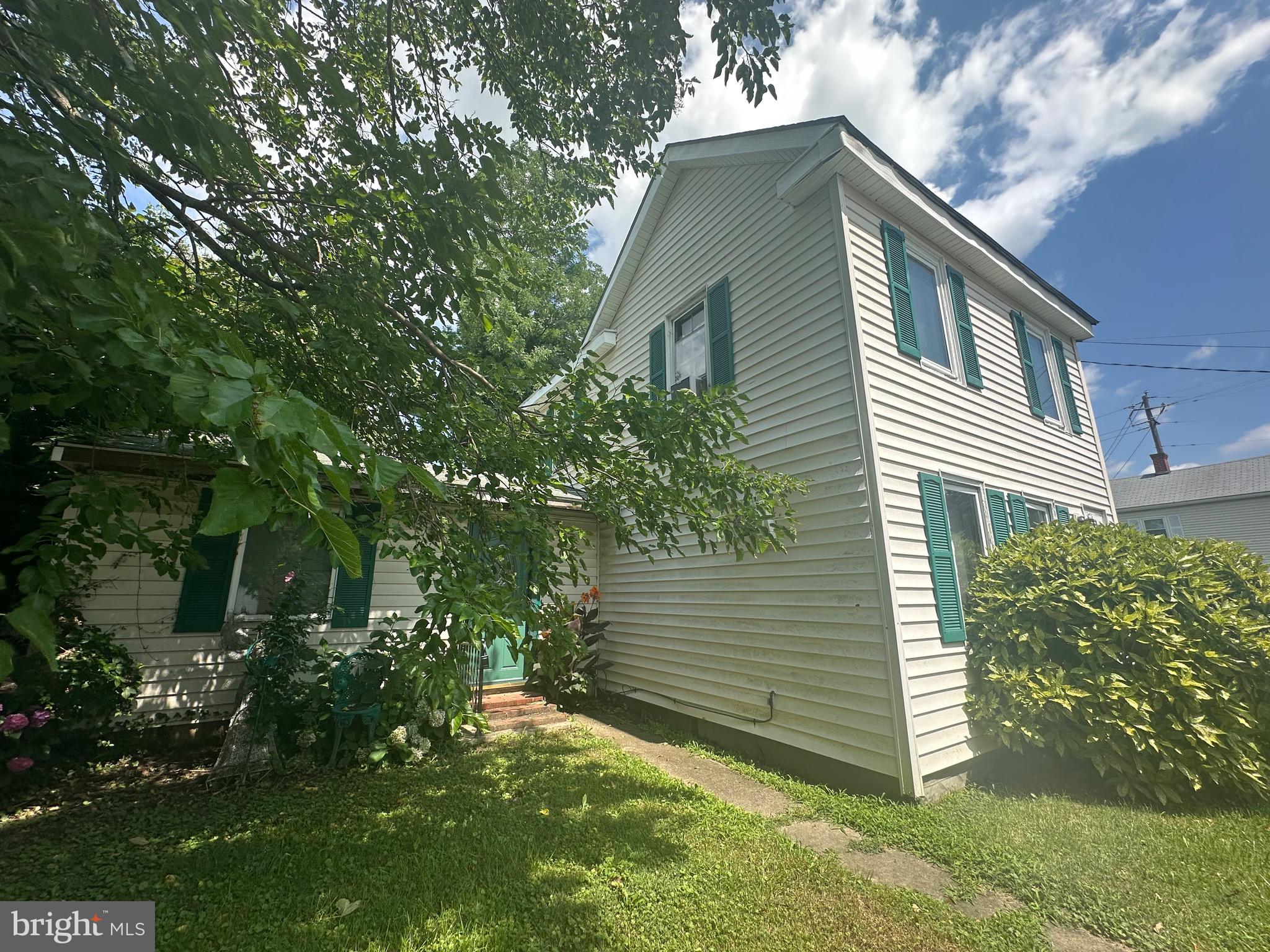 234 N COLLEGE AVENUE