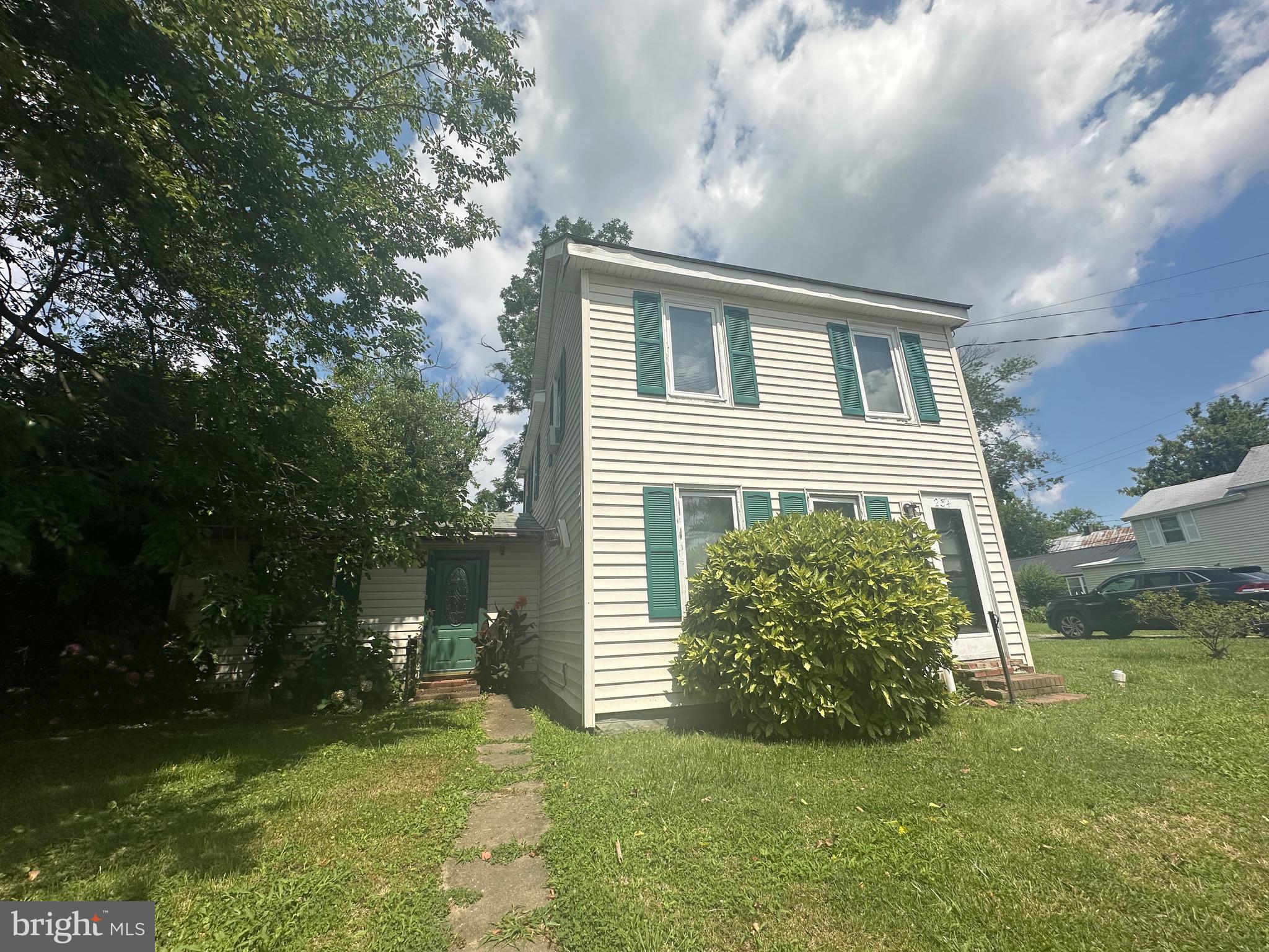 Investor Special – Charming Colonial in Prime Chestertown Location!
Welcome to 234 N College Ave, an adorable colonial full of character and potential, nestled in the heart of historic Chestertown. This short sale opportunity is a rare find for savvy investors or buyers ready to bring their vision to life. With classic colonial charm, this property offers the perfect canvas for renovation or restoration.
Located near downtown Chestertown’s shops, restaurants, and waterfront, the location can’t be beat. Original architectural details, a cozy layout, and timeless curb appeal make this home a standout gem waiting to be polished.
Don't miss your chance to invest in one of Maryland’s most beloved small towns. Sold as-is. Cash or renovation loans preferred.