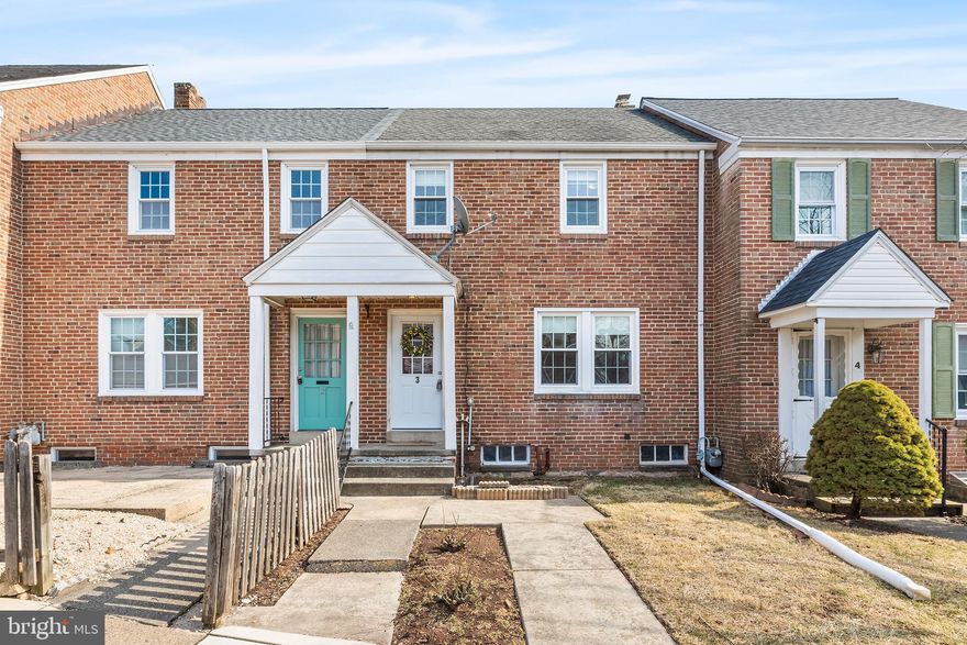 Beautifully updated 3 BD, 1 BA on a quiet cul-de-sac in Pottstown's suburban North End neighborhood with off street parking available now. This bright, two story freshly painted home features tons of natural light, attractive hardwood flooring, updated kitchen with granite countertops and stainless steel appliances as well as a newly renovated bathroom with tile floor and modern vanity. On-site laundry, basement storage and attached garage as well as driveway parking. Tenant pays for all utilities, lawn/tree/shrub care and snow removal. This home is conveniently located near public transportation, schools and the vibrant social scene of downtown Pottstown featuring Riverfront Park, Schuylkill River trails and hip restaurants like the Blue Elephant and Stave and Stable.  Come see all this property and location has to offer! First, last and security deposit due at signing.