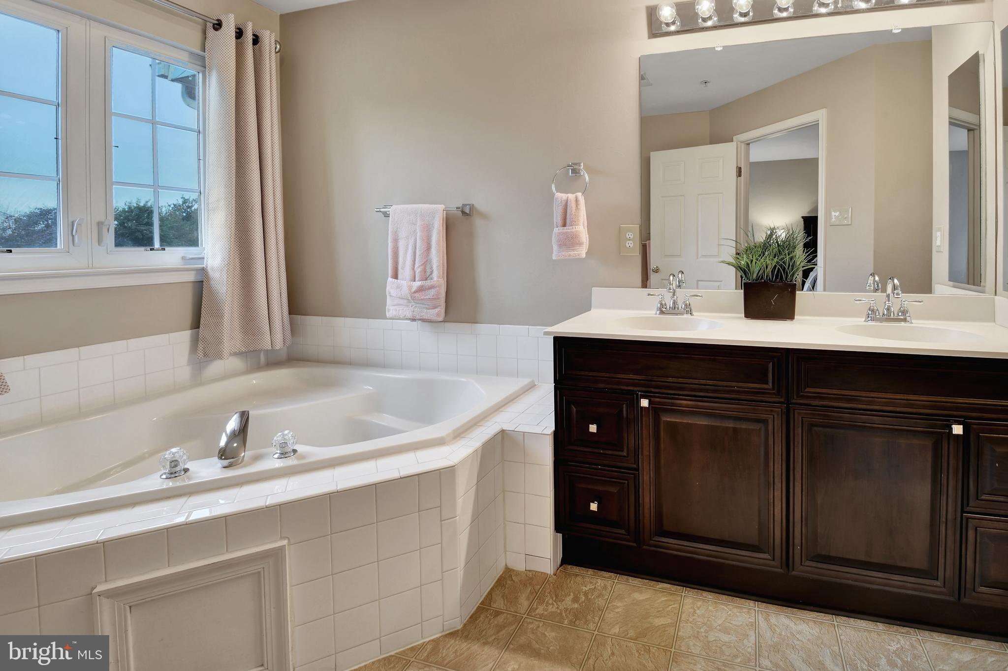 WALNUT RIDGE - Residential