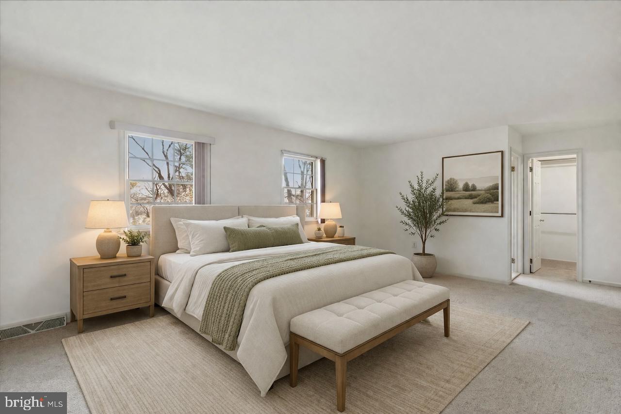 STOTESBURY TWHSE - Residential