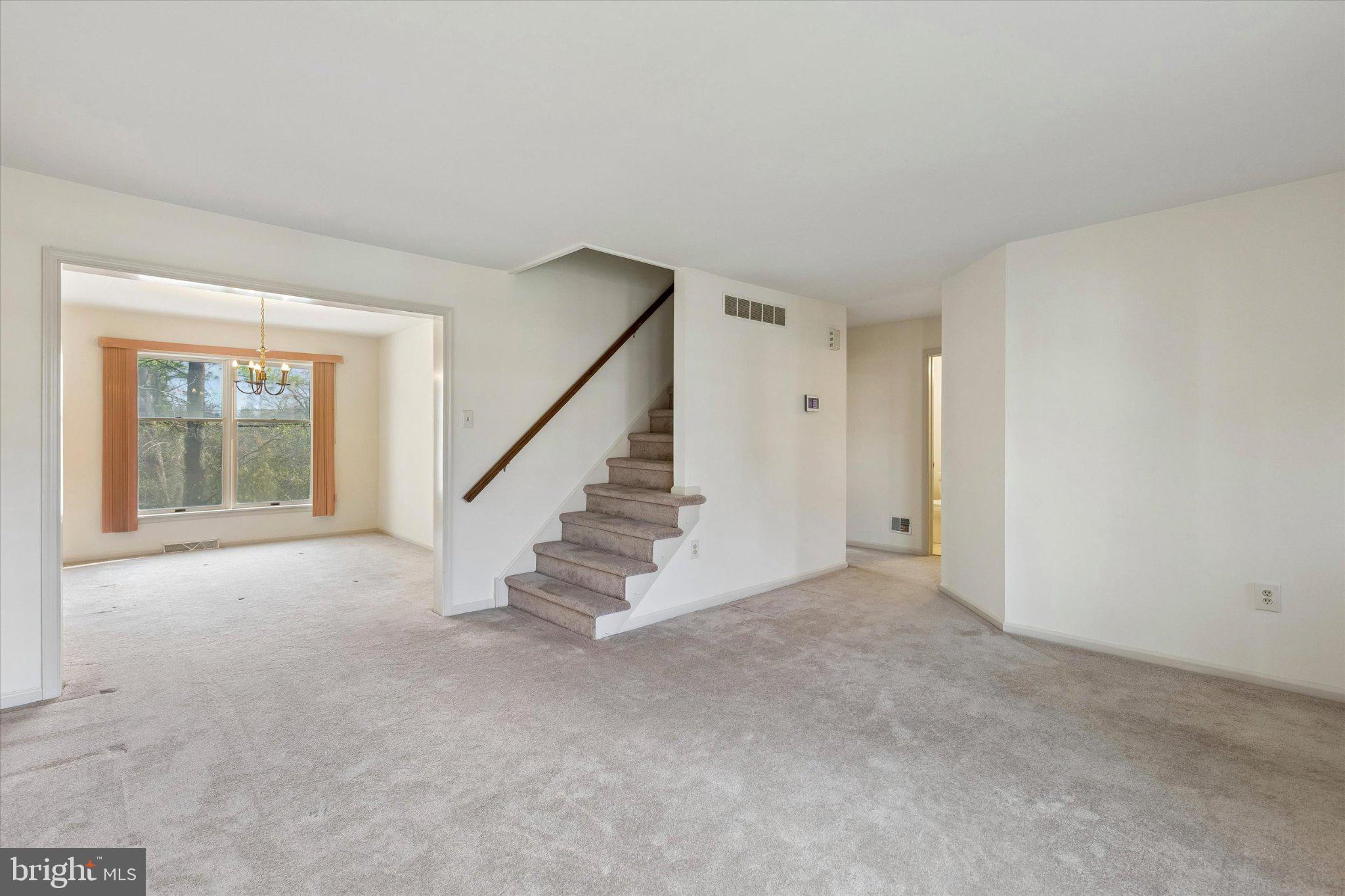 STOTESBURY TWHSE - Residential