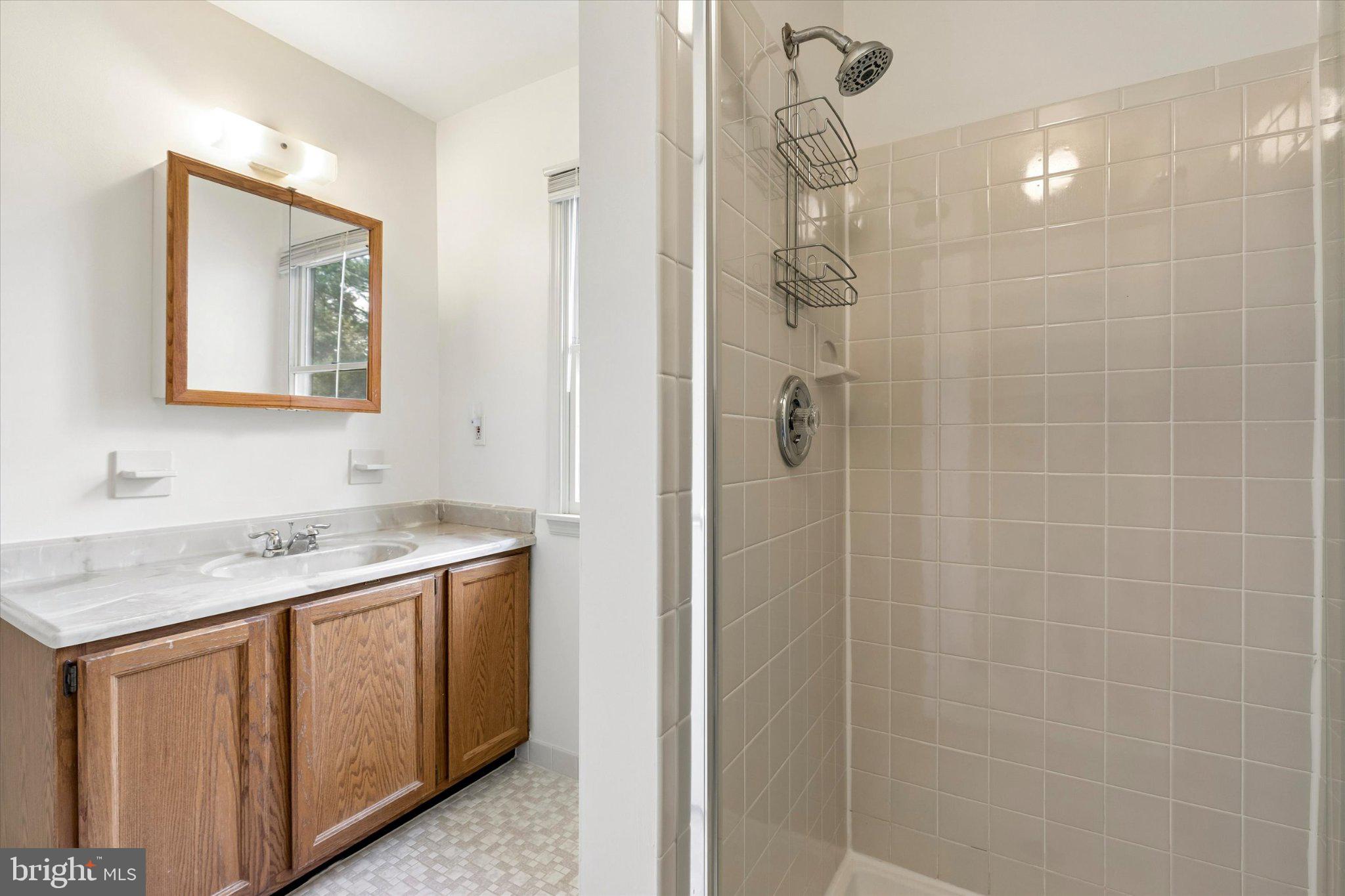 STOTESBURY TWHSE - Residential