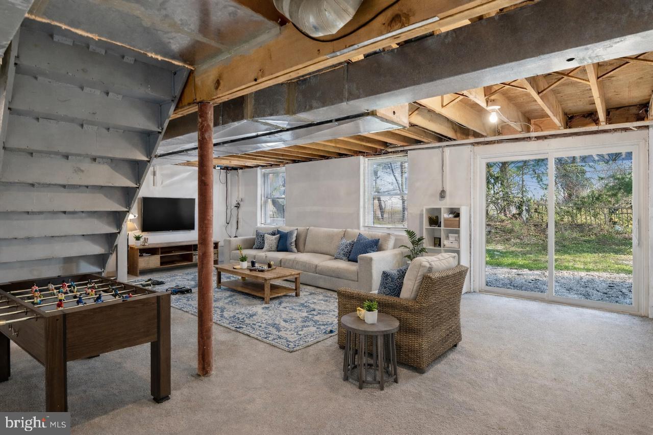 STOTESBURY TWHSE - Residential